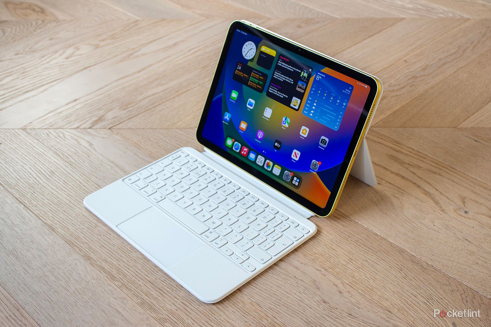 I've been using the Apple Magic Keyboard Folio and this is the