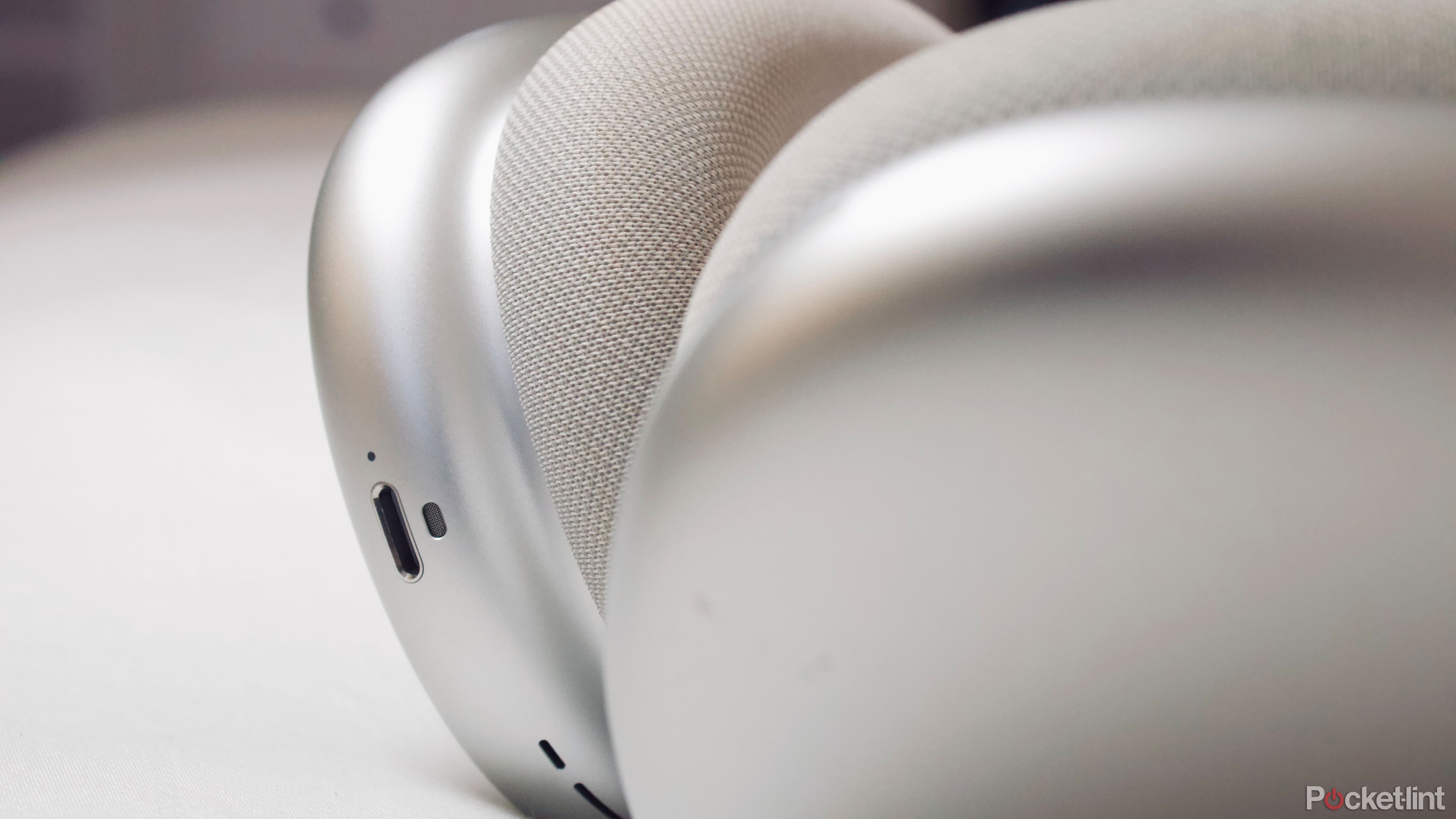 Apple Airpods Max 第一世代　AC交換品 lightning Lightning cable AirPods Max are on sale at Best Buy