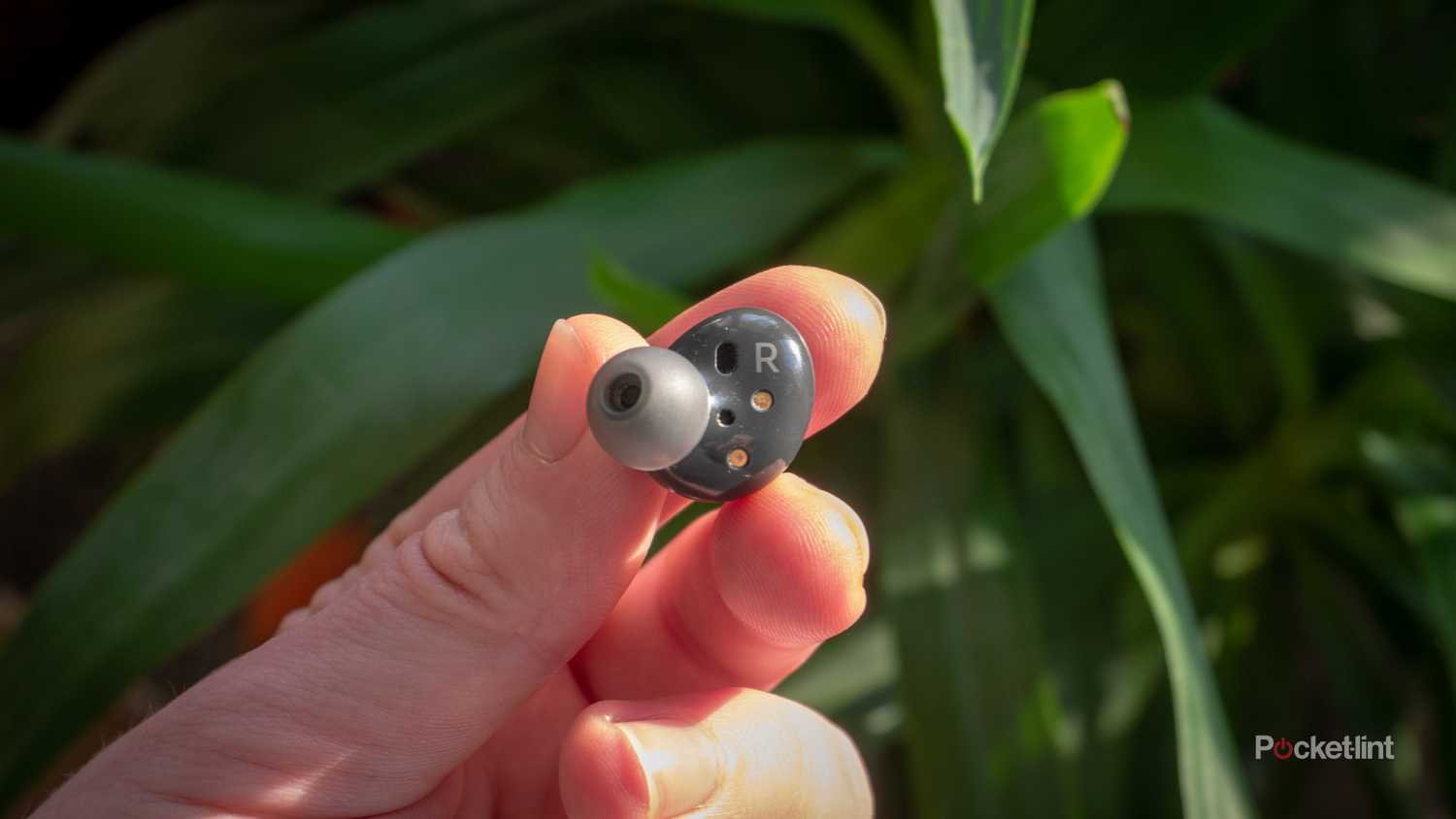 8 game-changing Galaxy Buds 2 features, tips, and tricks