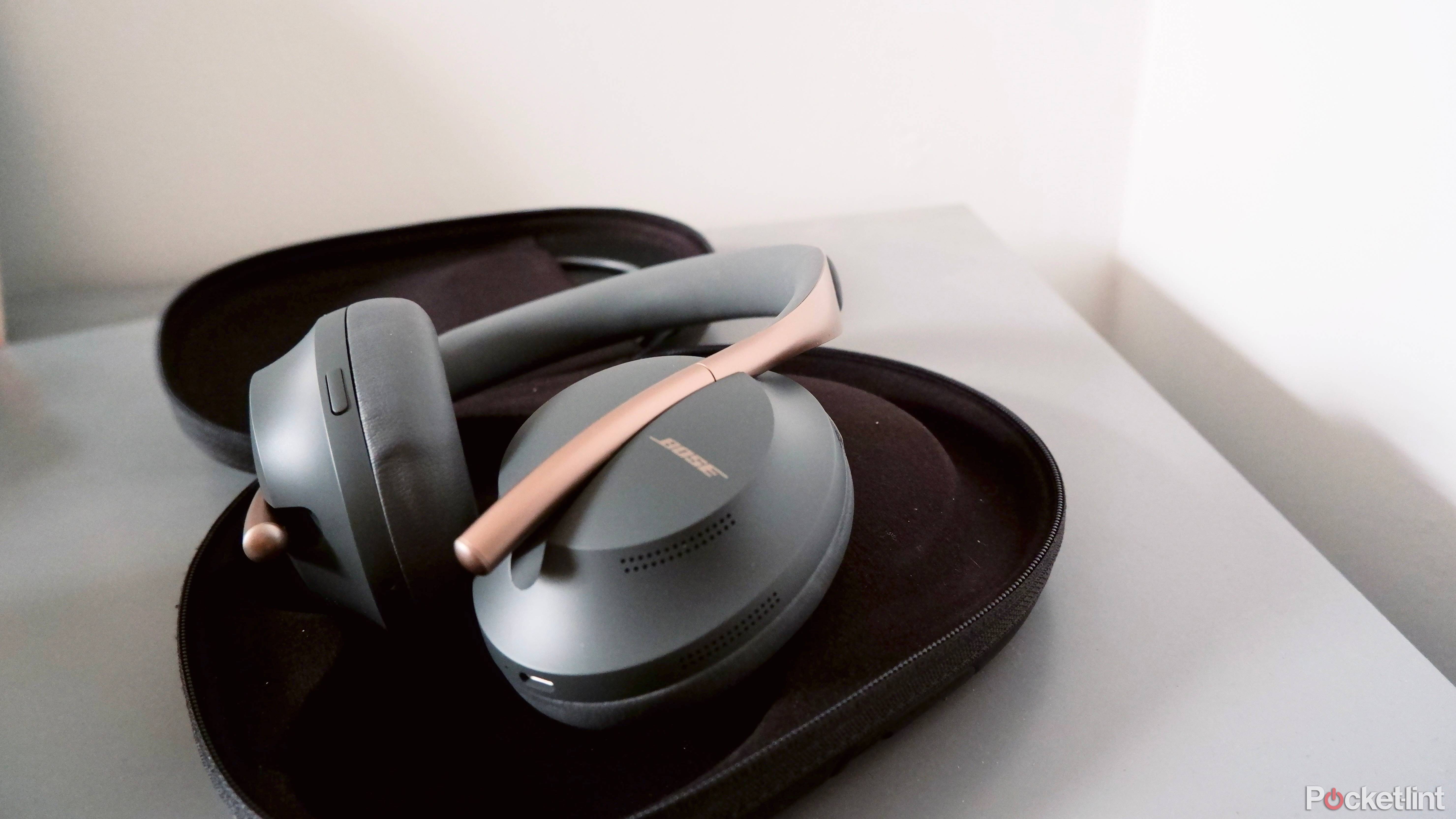 Bose Qc35 Ii Bose 700 Headphones Vs Quietcomfort 35 Wireless