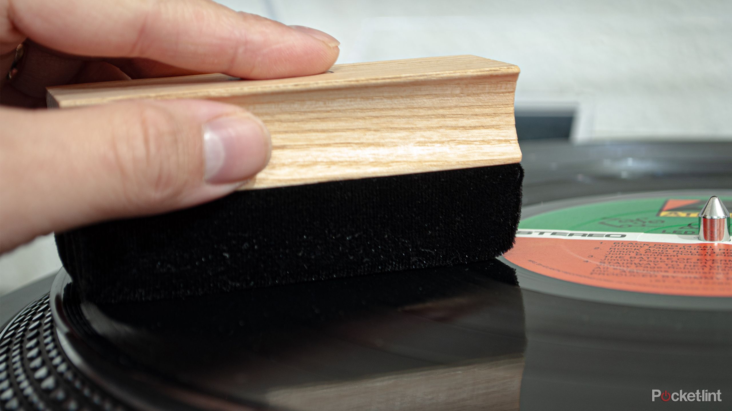 Velvet Brush Vinyl Cleaning-1