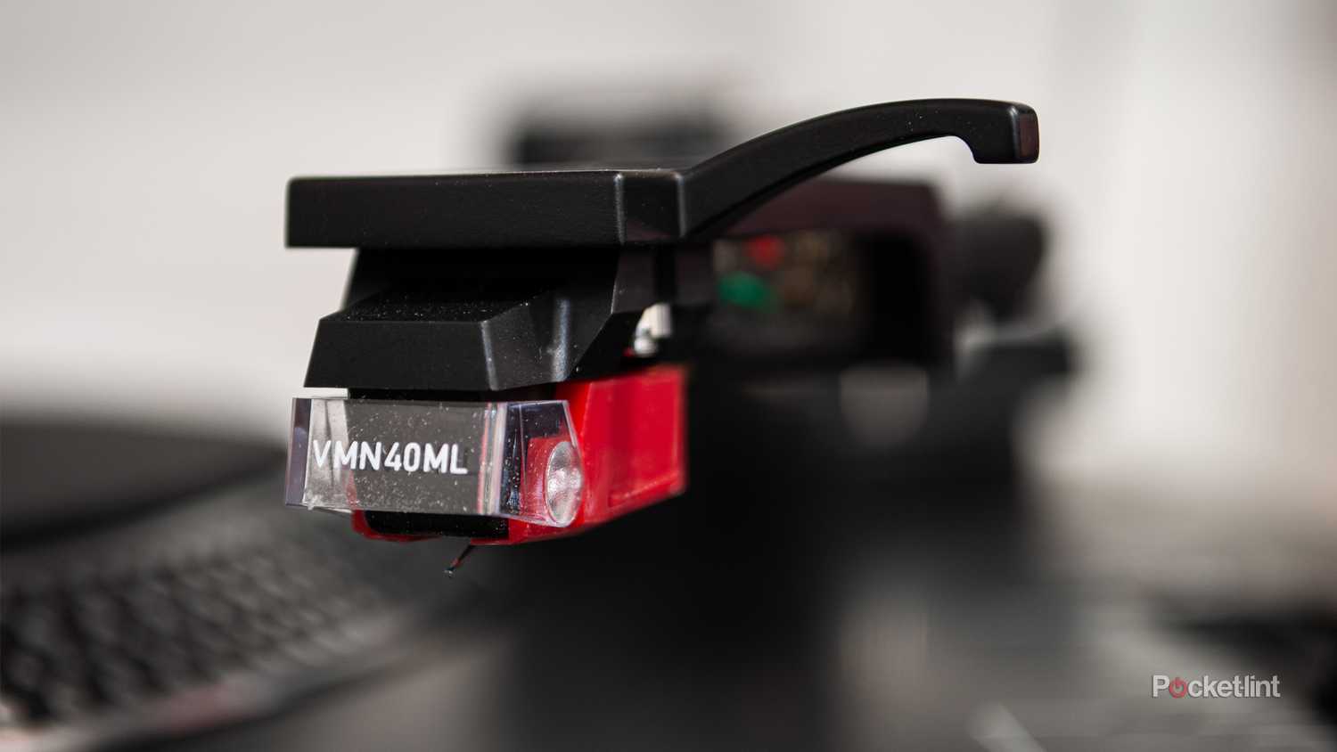 Vinyl Cartridge Closeup-2