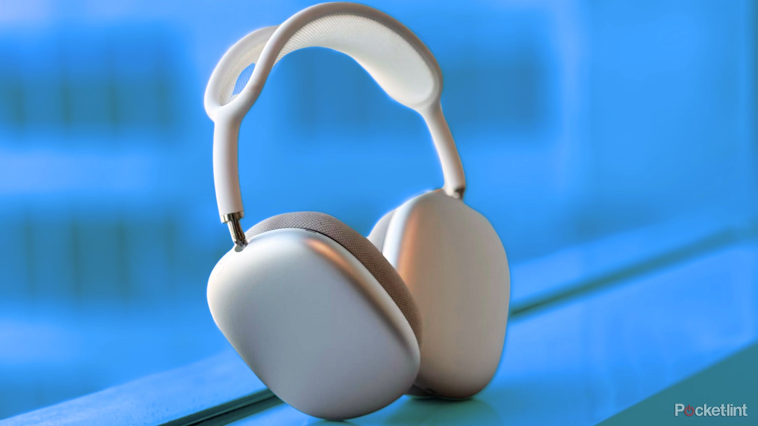 5 reasons to buy AirPods Max over Bose NCH 700