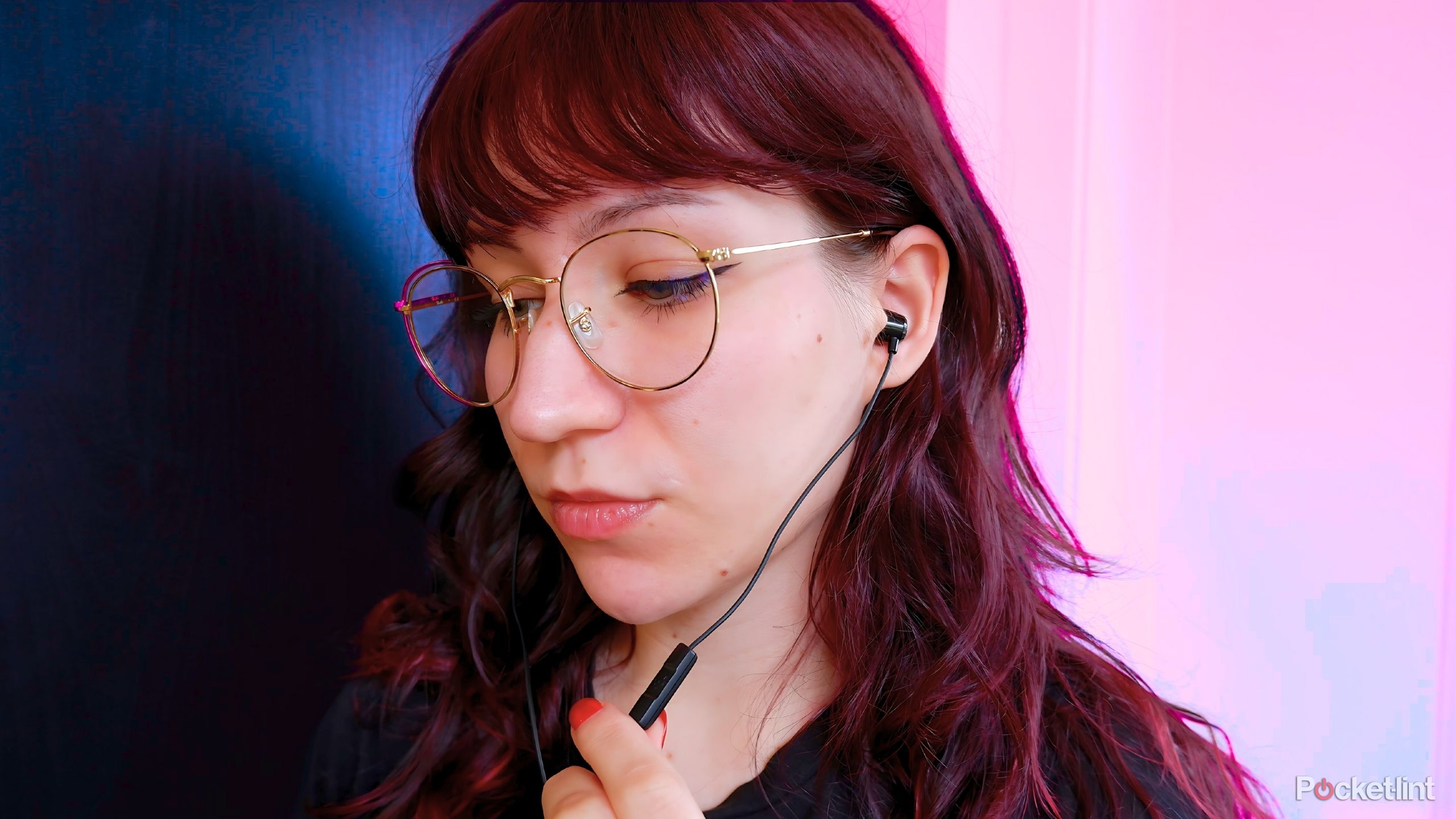 Sam image edit wired headphones microphone feature