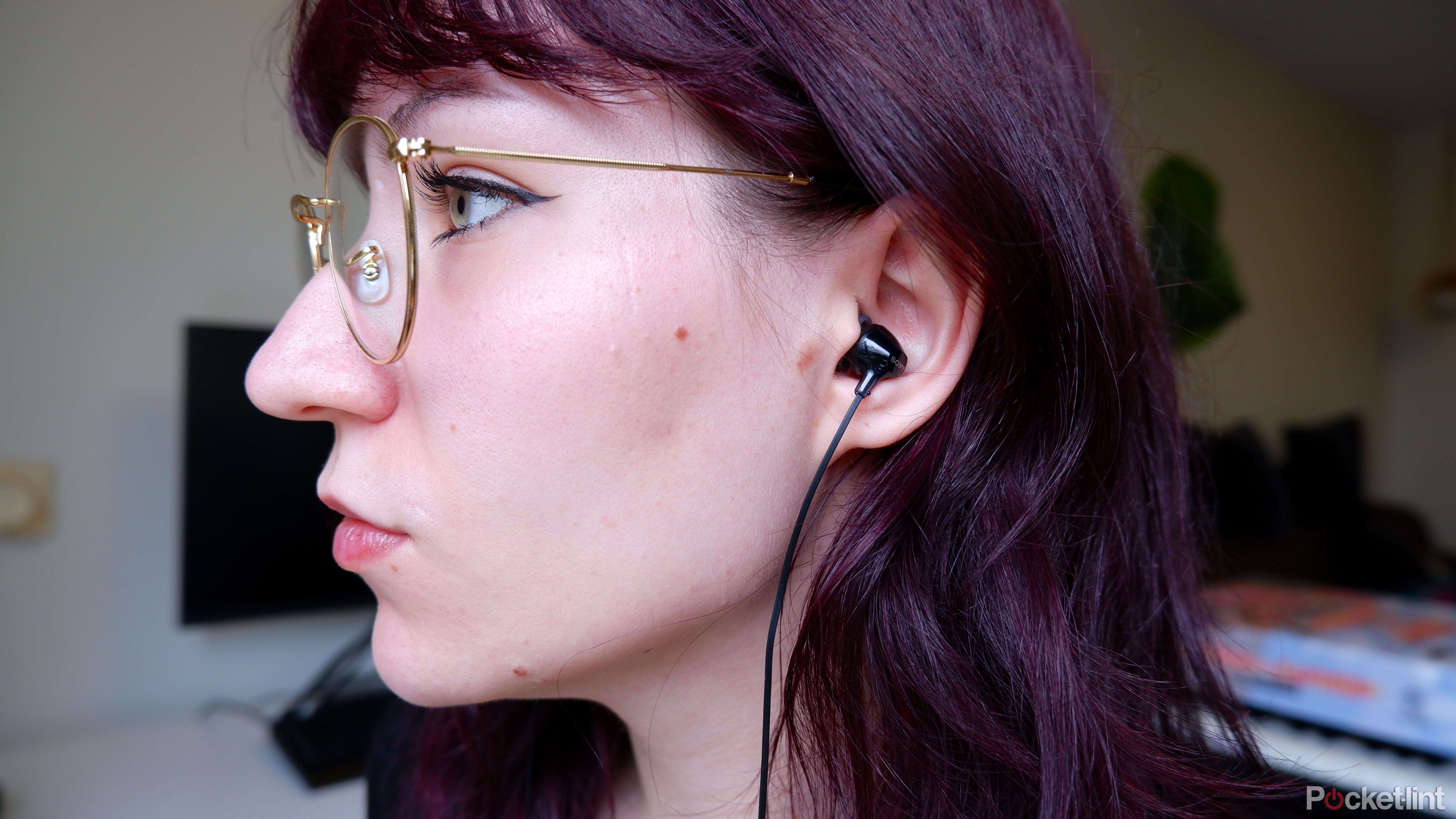 I tested popular wired headphones to find out which one had the best mic