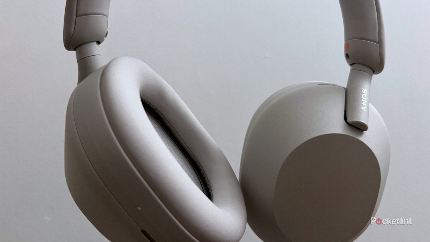 reasons to buy Sony WH-1000XM5 over Bose NCH 700