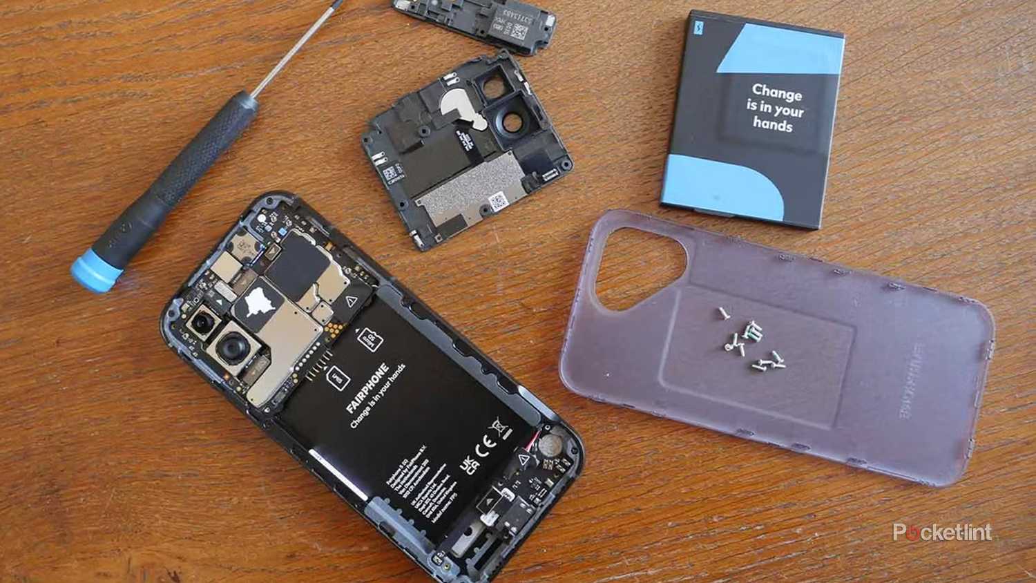 A disassembled Fairphone 5.