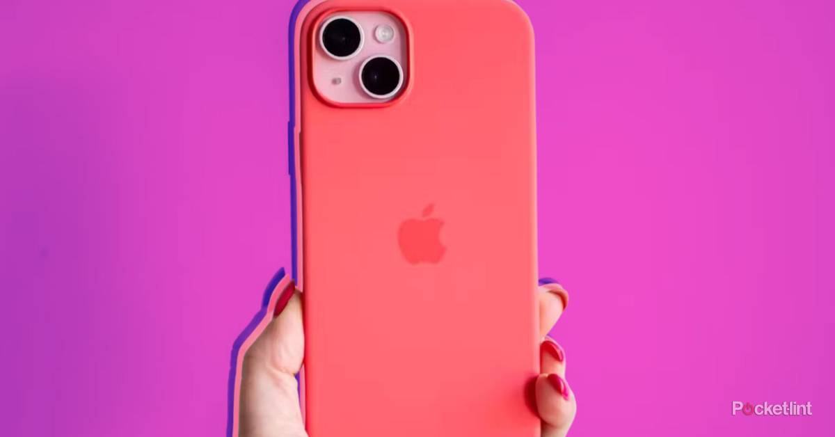 The new age of buying phone cases: Moving from kiosk to click