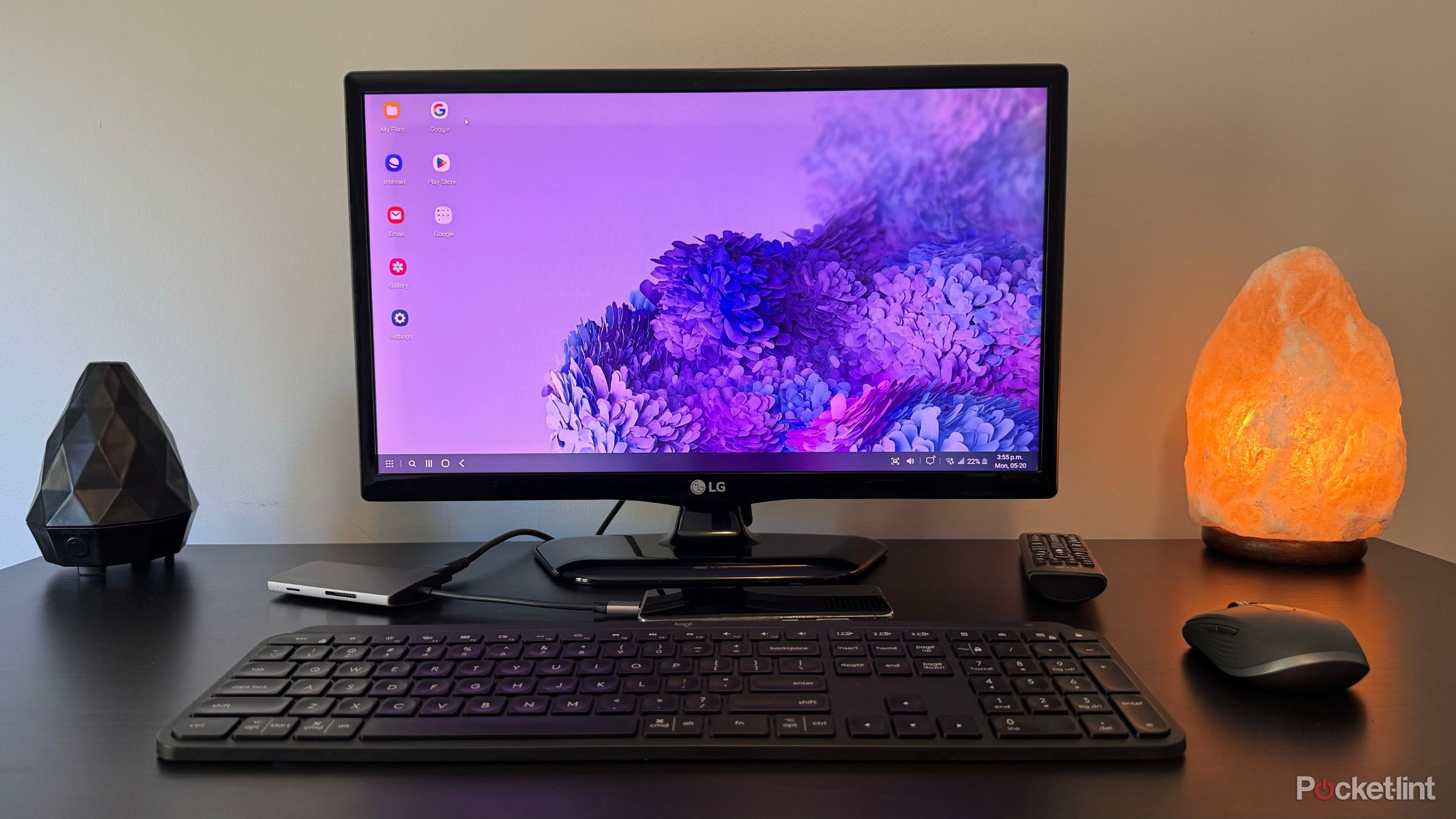 Samsung DeX being used