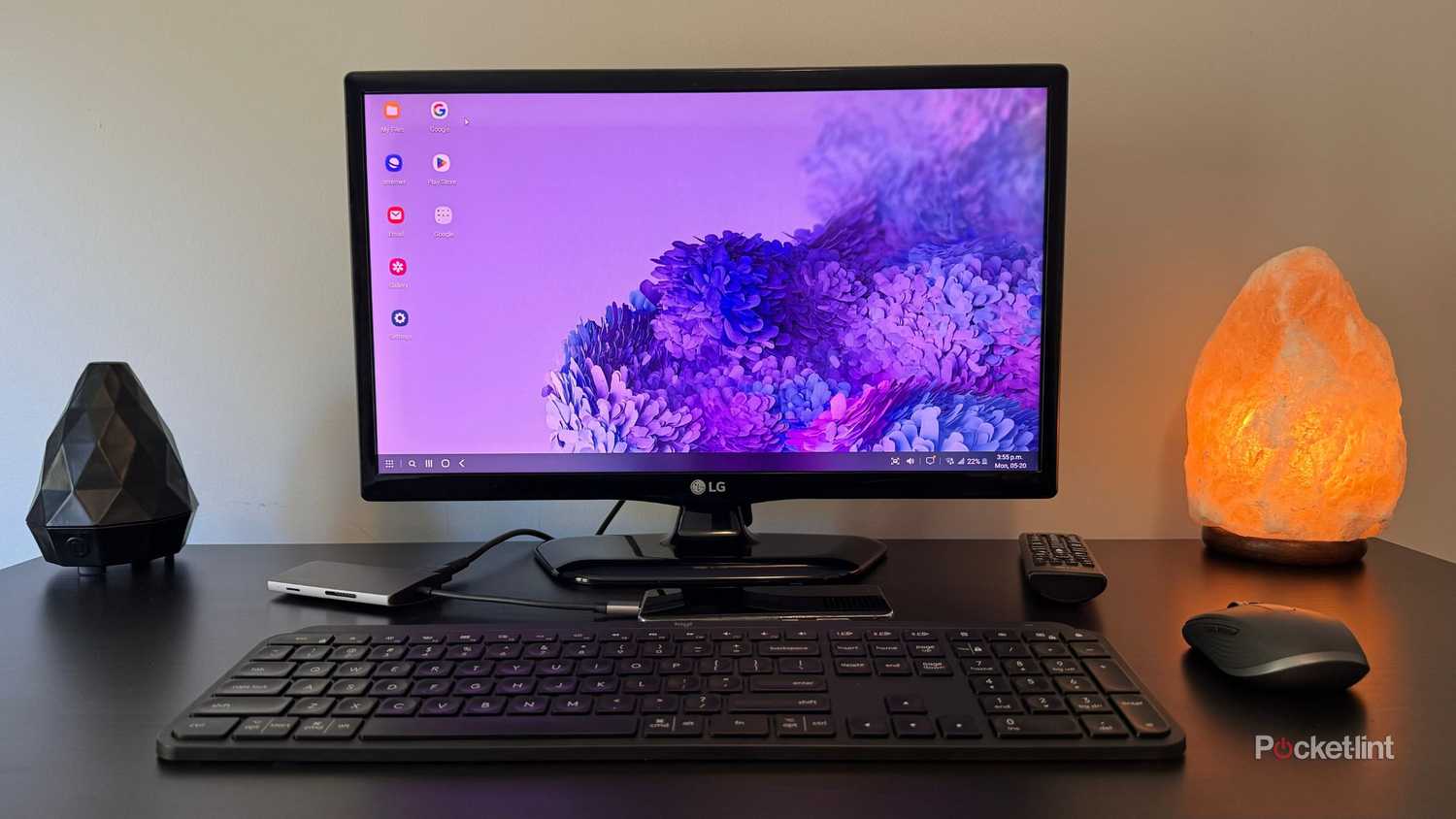 Samsung DeX being used