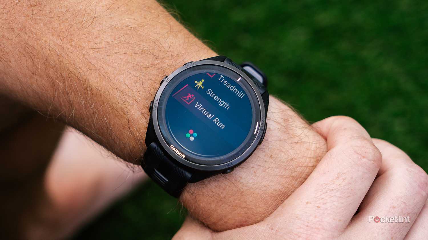 Choose Garmin Forerunner 965 over Apple Watch Ultra