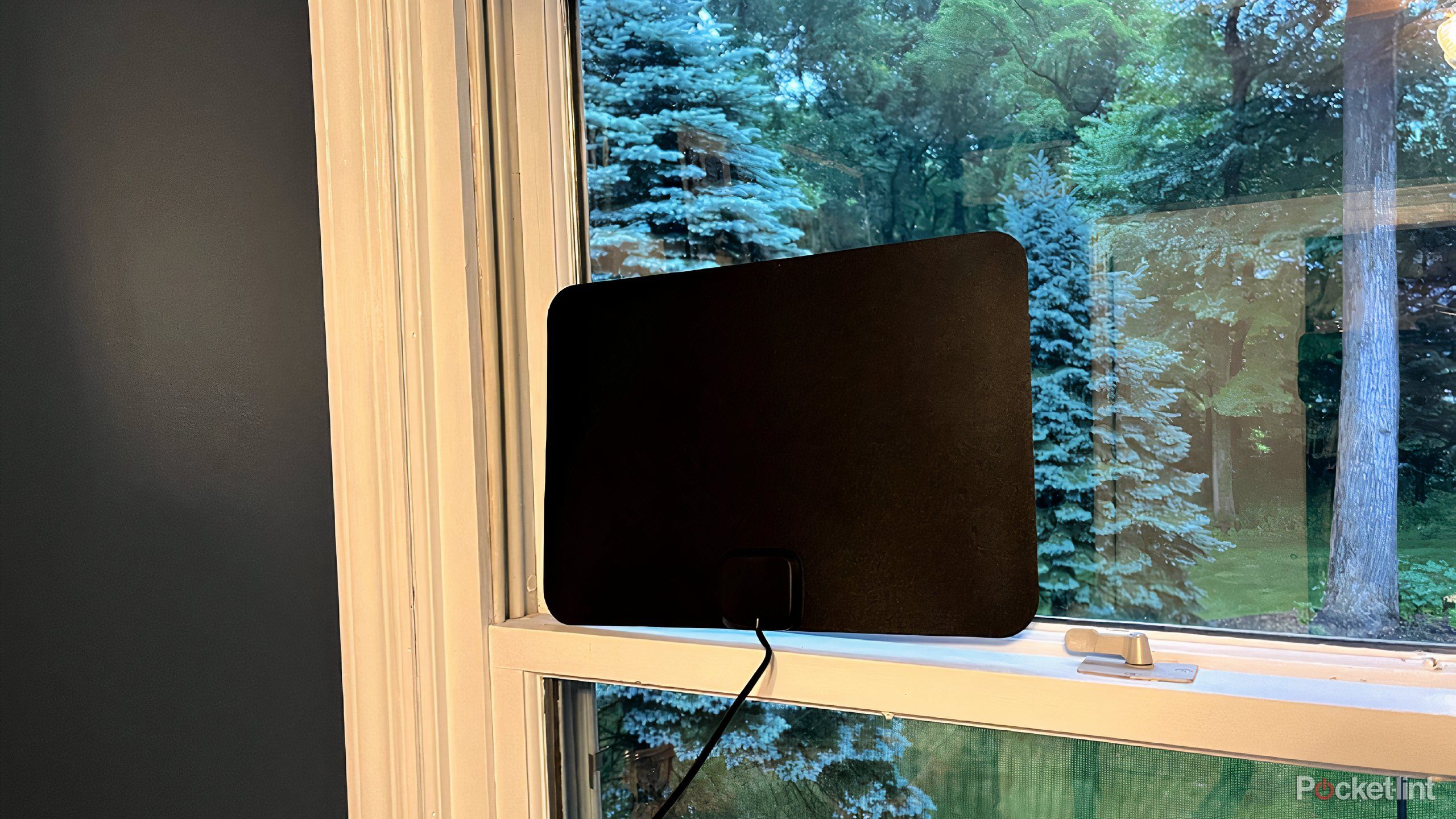 How to set up a TV antenna and watch free cable