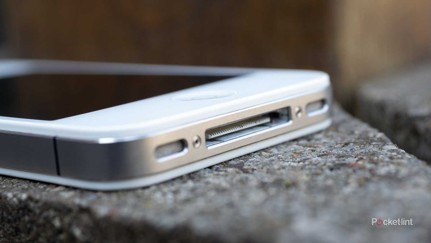 The iPhone 4s' 30-in connector 