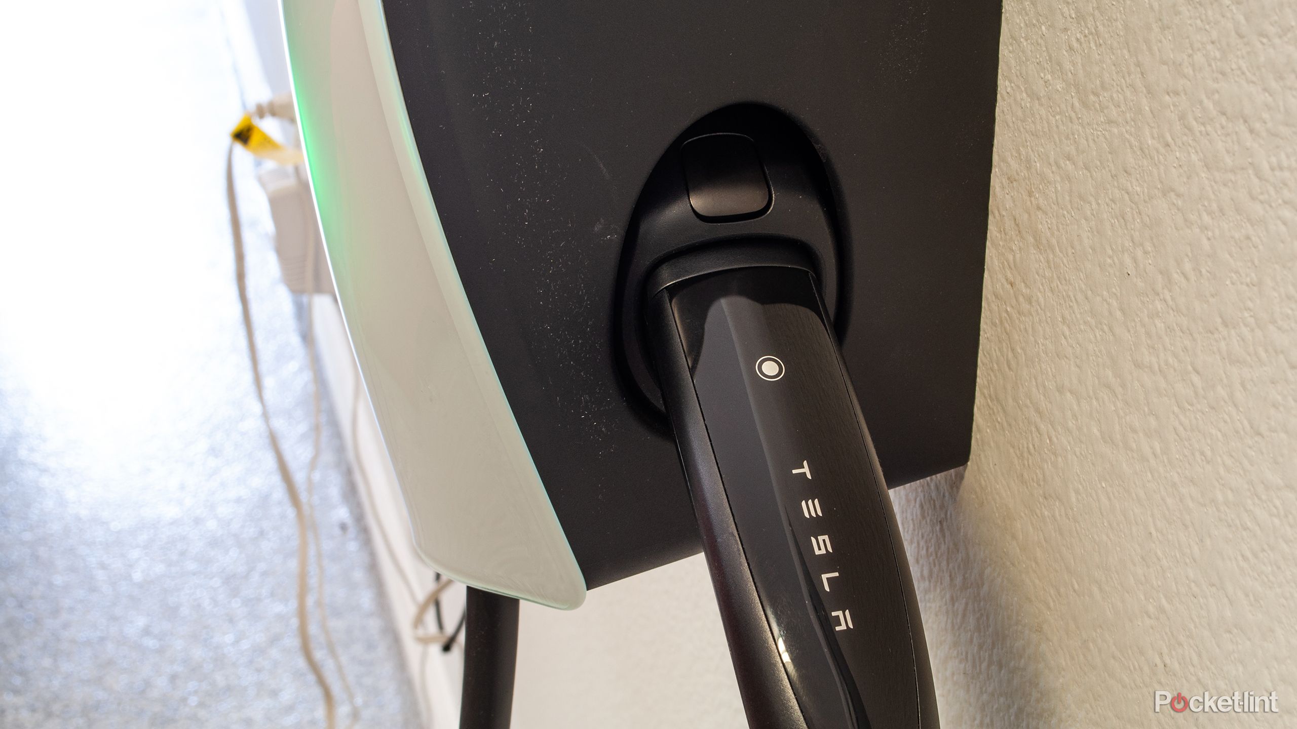 Tesla Universal Wall Connector review: Simply the best