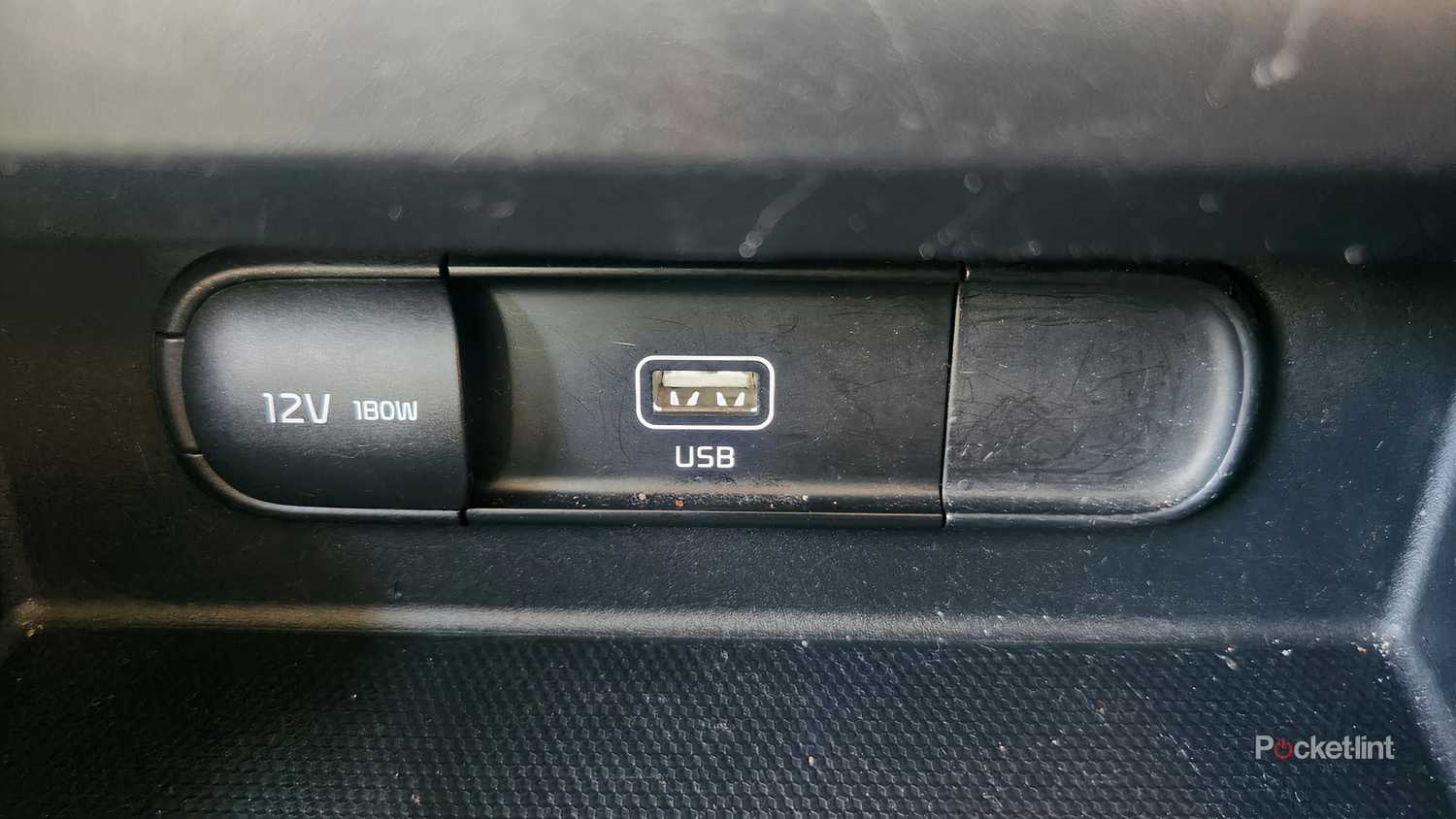 Usb Port Rusted 4 common car USB port problems and how to fix them