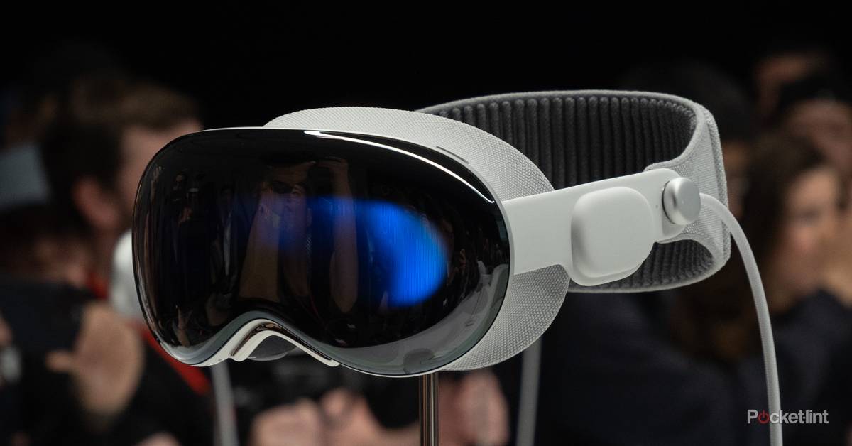 Goggles Ipad Pro Vr Headset Apple Vision Pro Review: Magic, Until