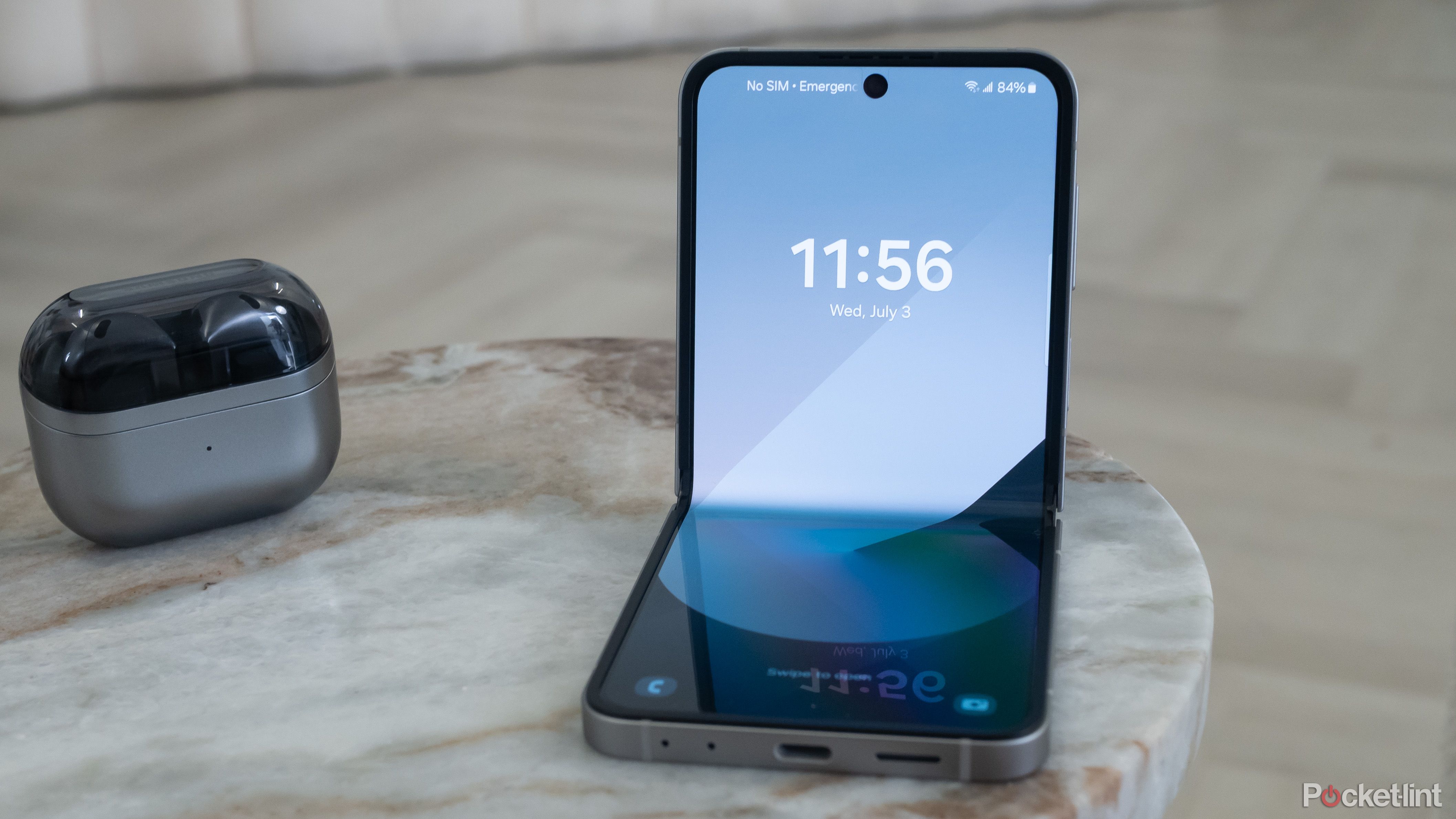 Samsung's Galaxy Z Flip 6 open