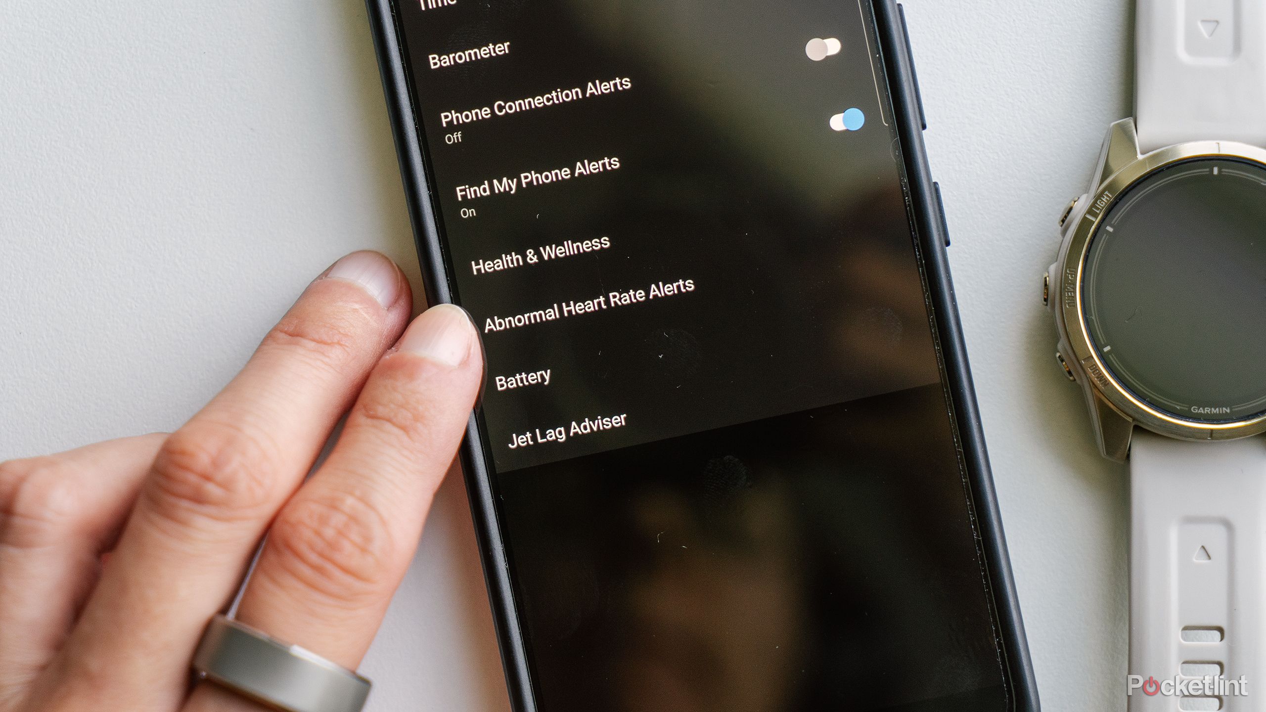 How to turn on abnormal heart rate alerts on a Garmin device