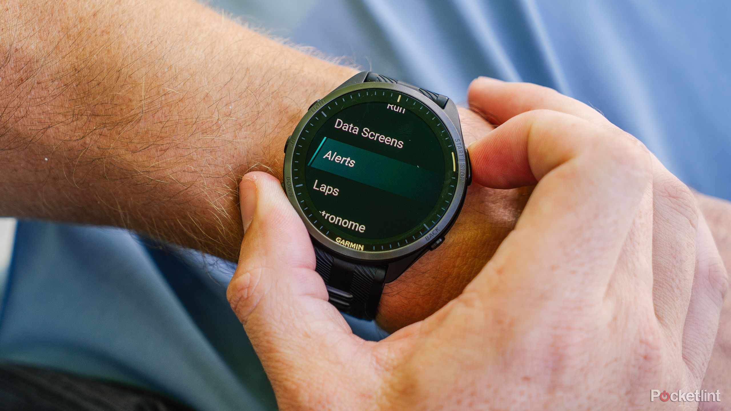 How to turn on heart rate alerts on a Garmin watch