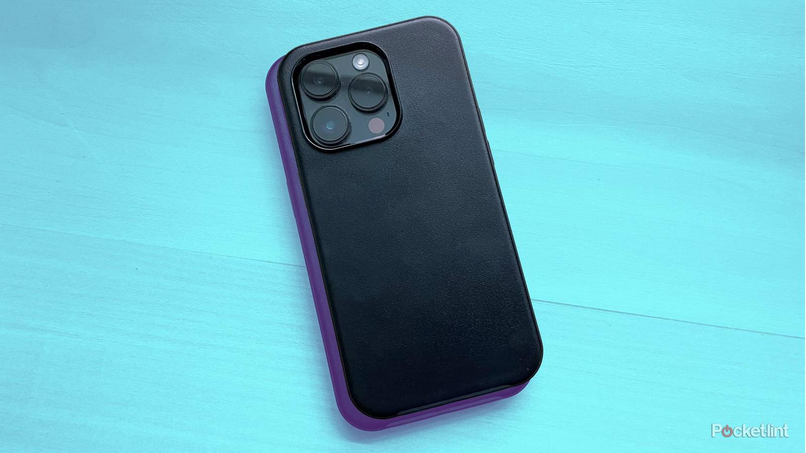 This is why I use a smartphone case This is why I use a smartphone case