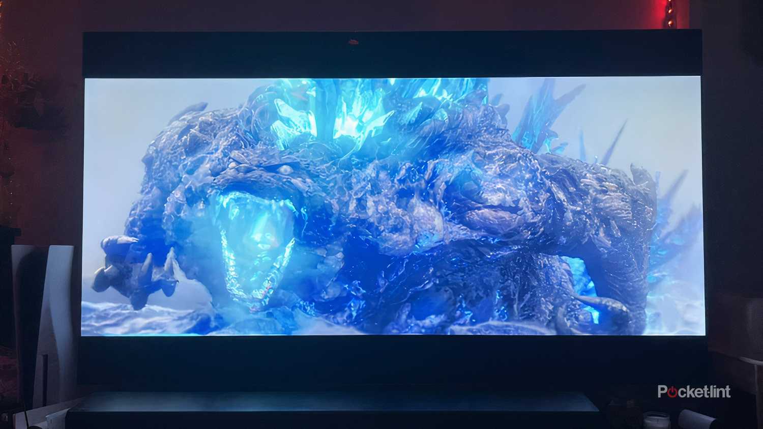 LG-G4-2024-OLED-Godzilla-01