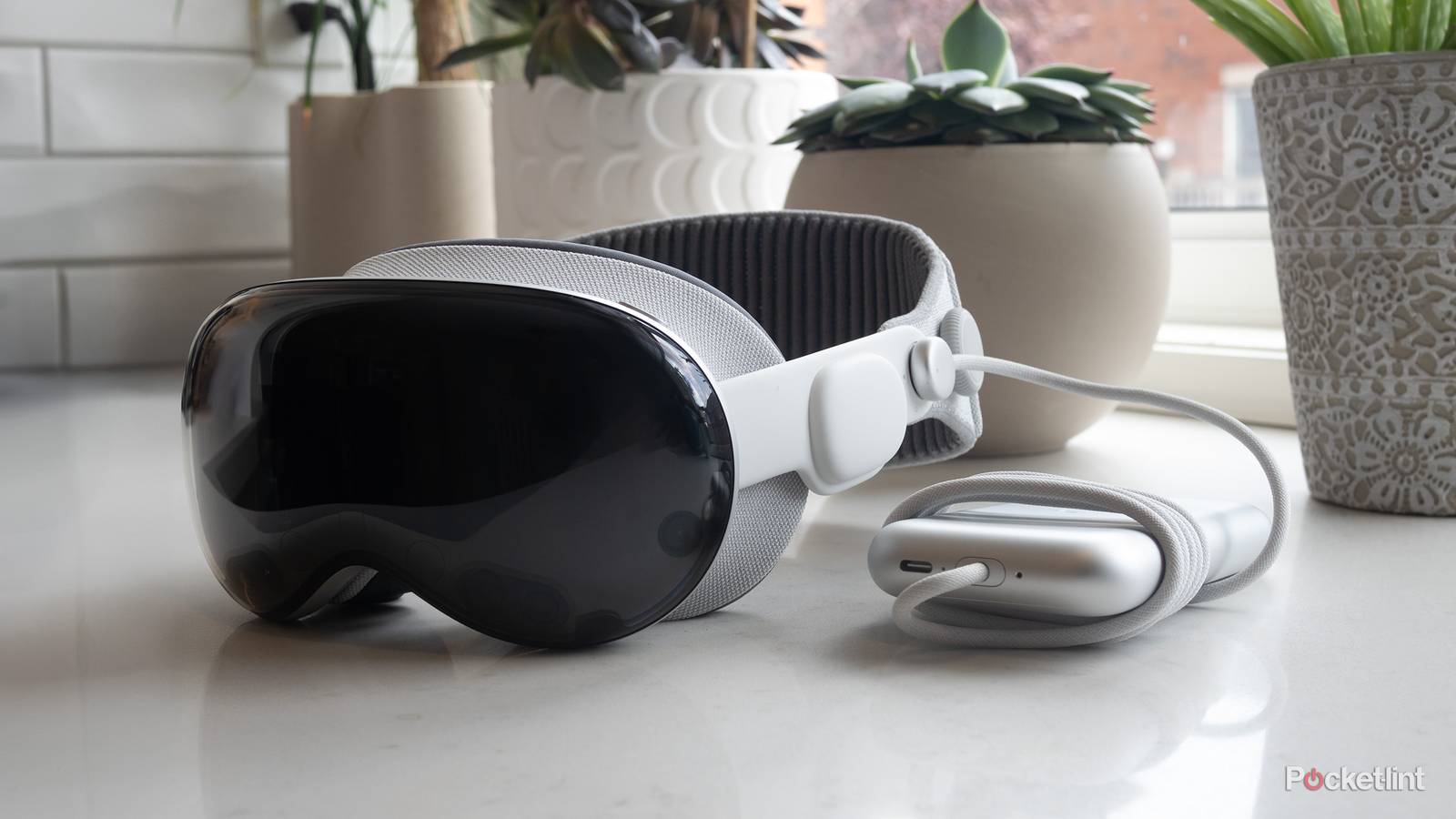 A cheaper Vision Pro isn't coming anytime soon1