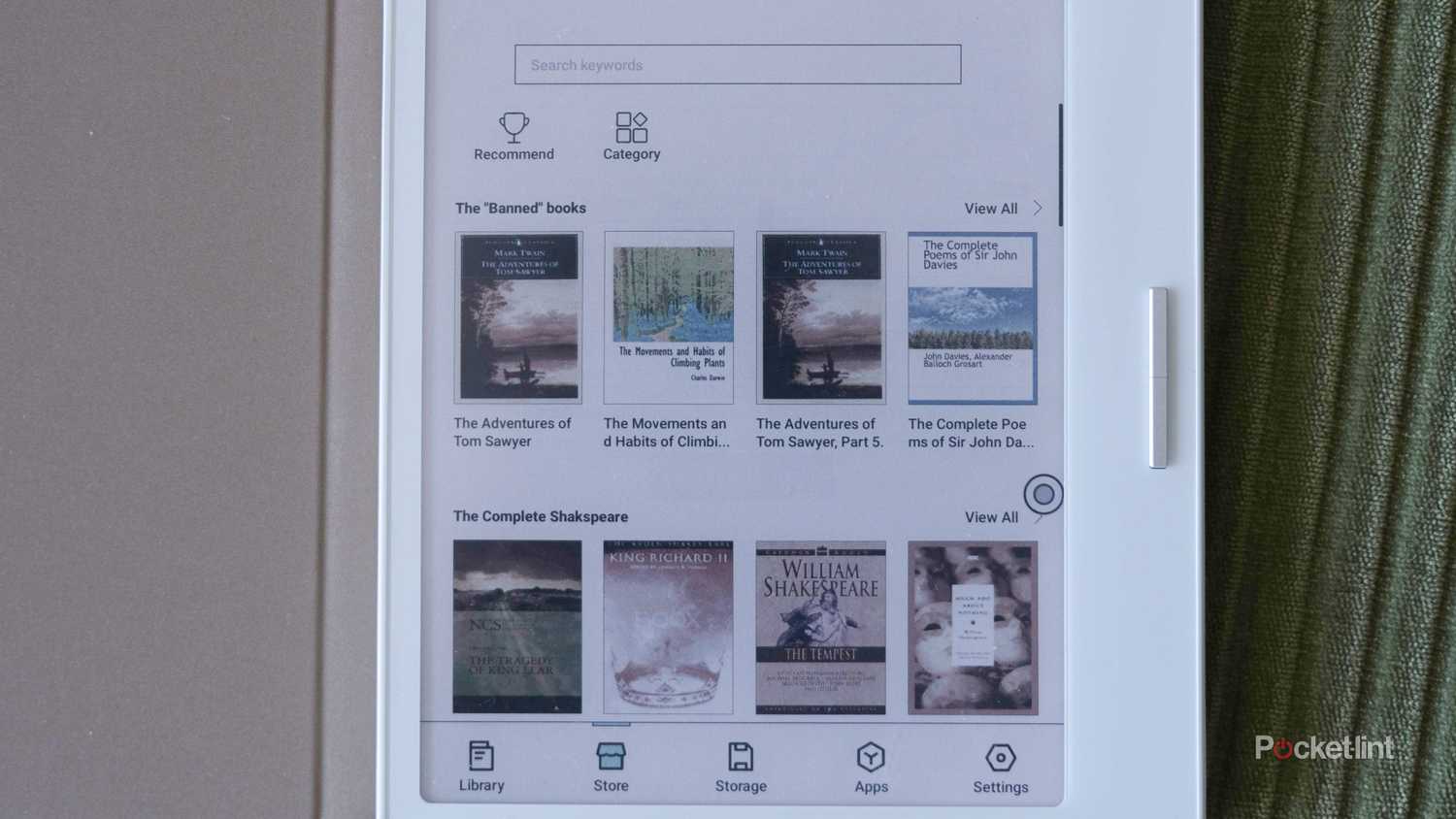 An image of the Boox Go Color 7 library app.
