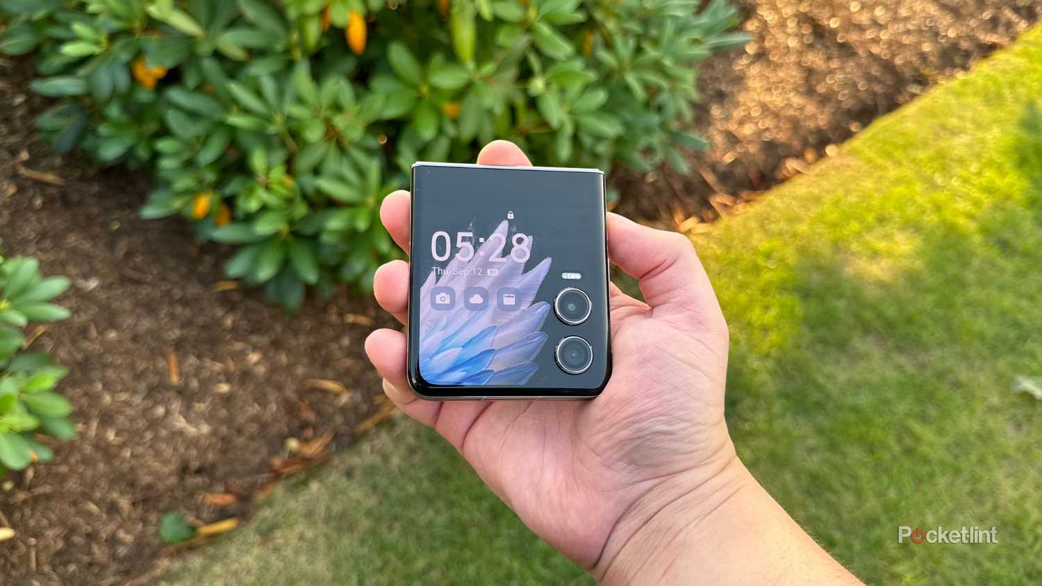 After the iPhone Fold, it’s time Apple joined the flip phone club