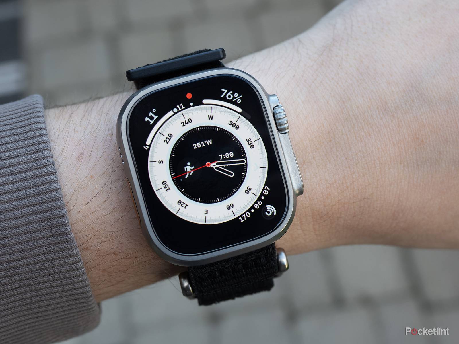 How to customize the face on your Apple Watch