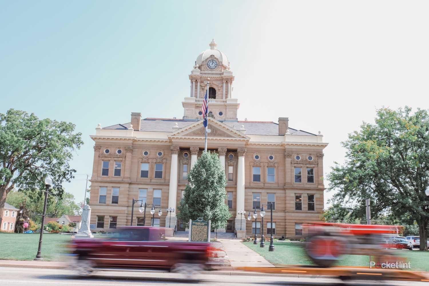 A sample image from the Panasonic Lumix S9 at 1/10th of a second