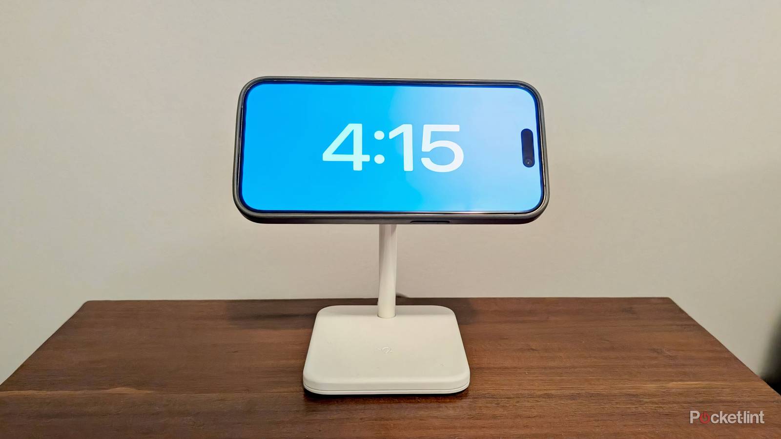 The Twelve South HiRise Deluxe review: more than just a Qi2 charger
