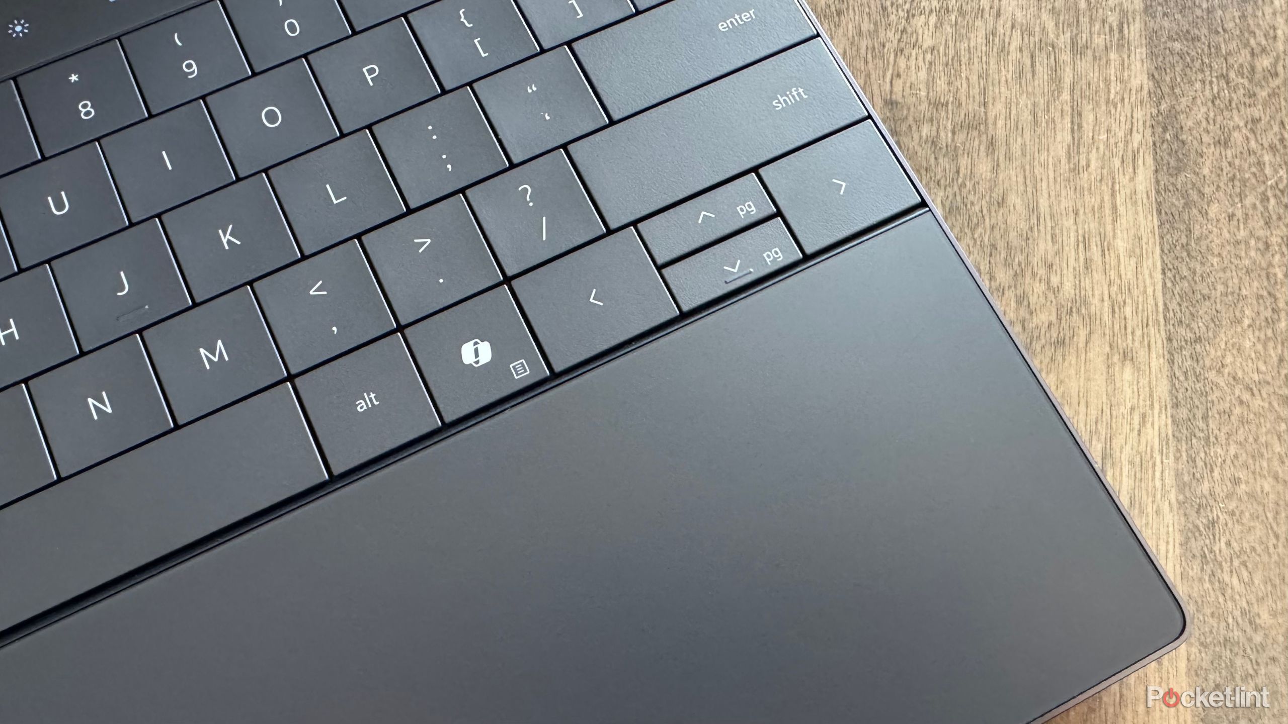 Dell XPS 13 (Intel Core Ultra Series 2) close up