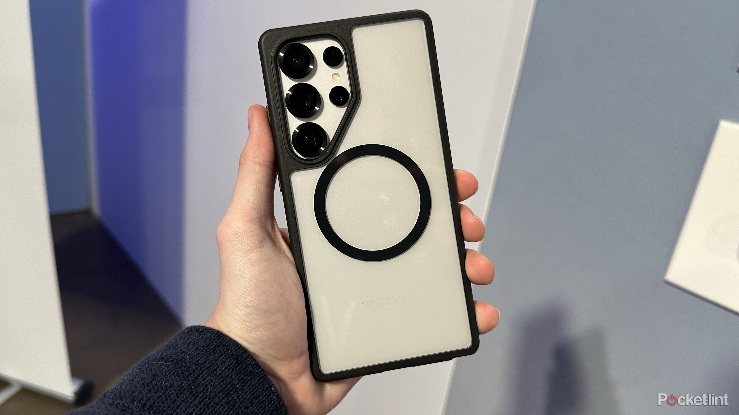 Galaxy S25 Ultra with Qi2 case