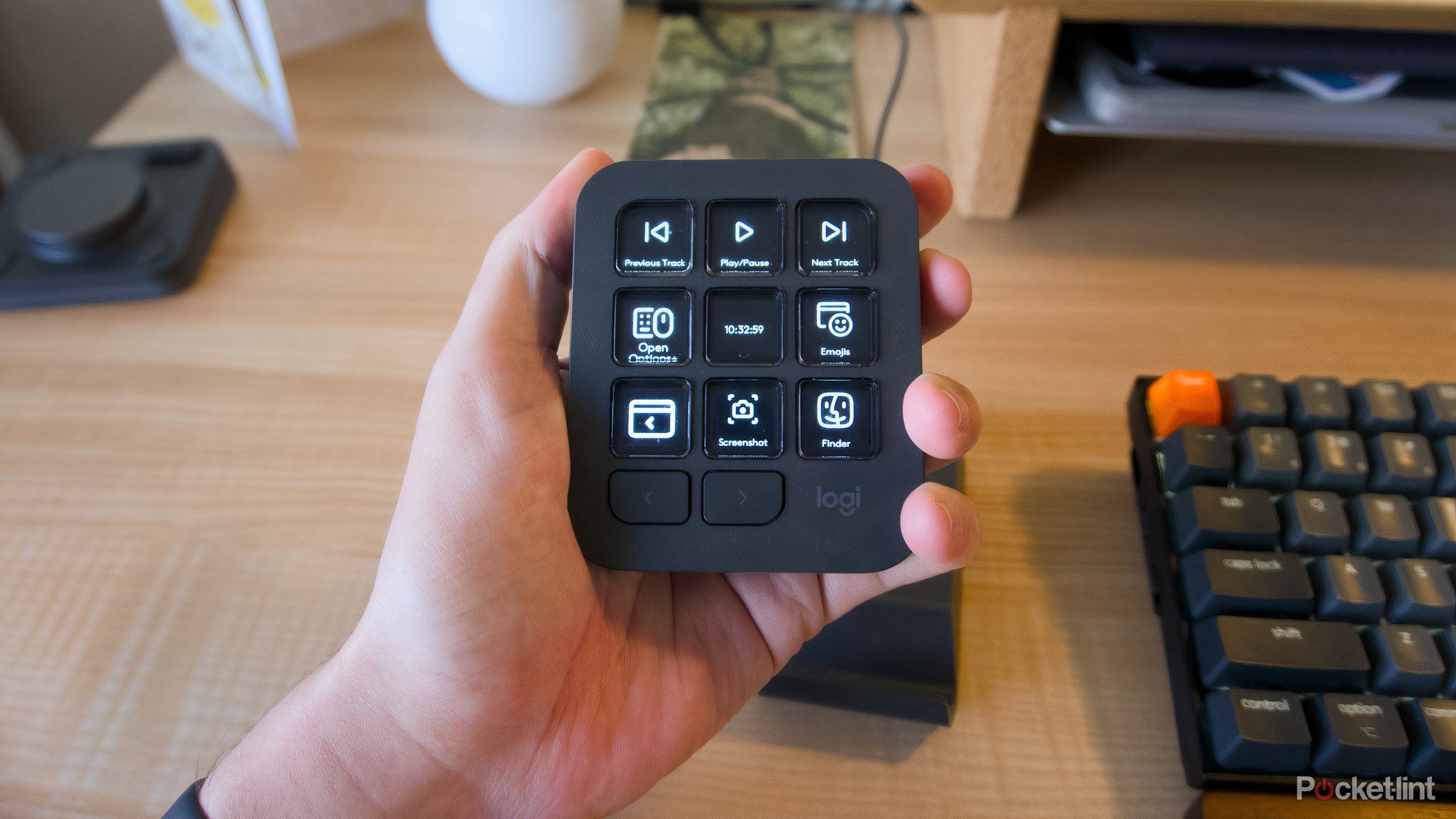 Logitech MX Creative Console review: pick your own buttons