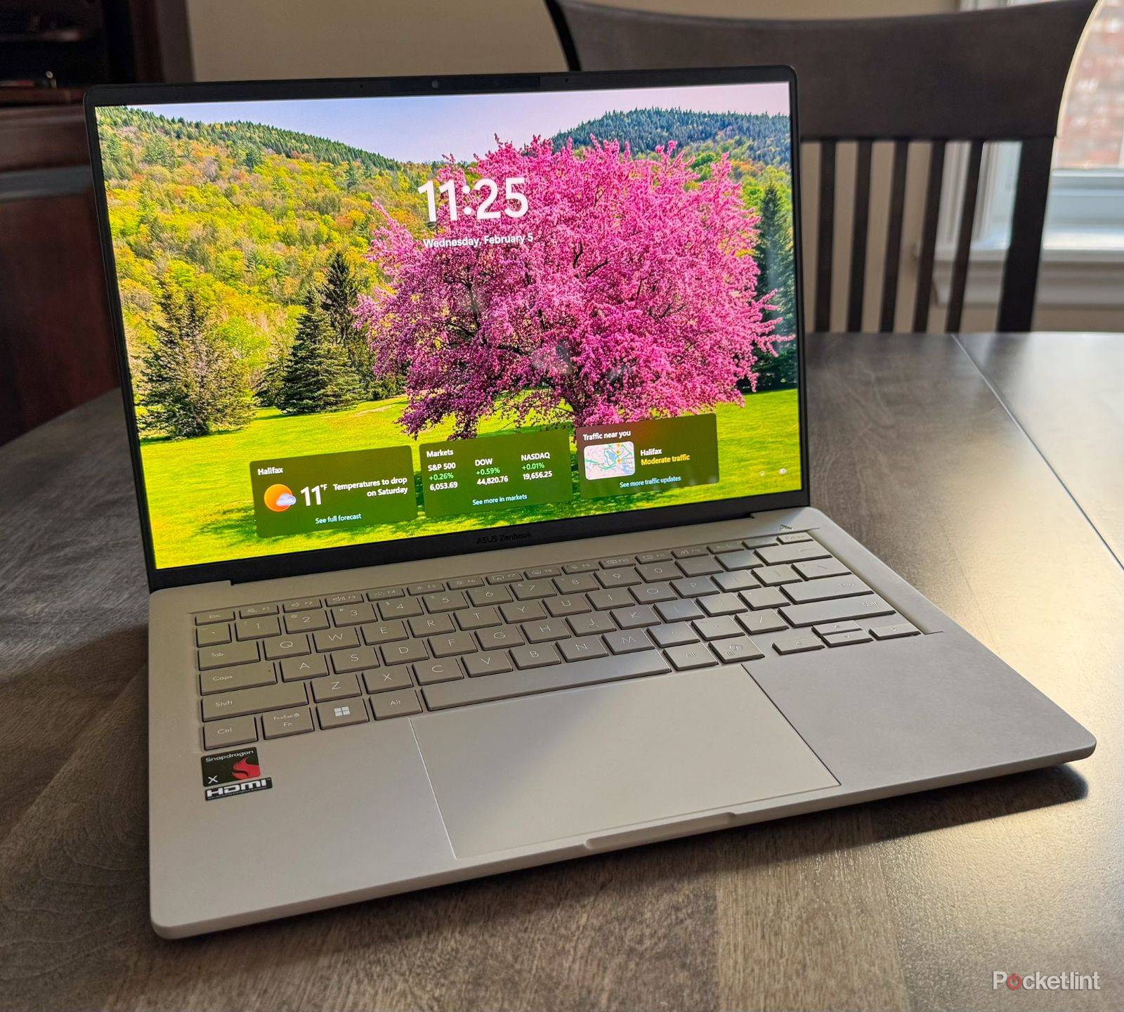 The Asus Zenbook A14 is so light that going back to my MacBook Air