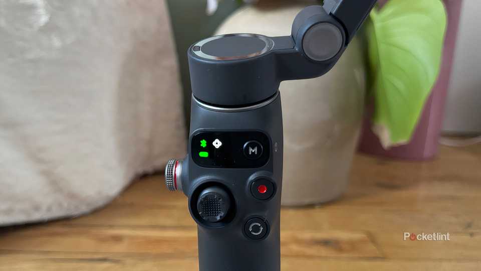 The DJI Osmo 7P gimbal buttons interface.