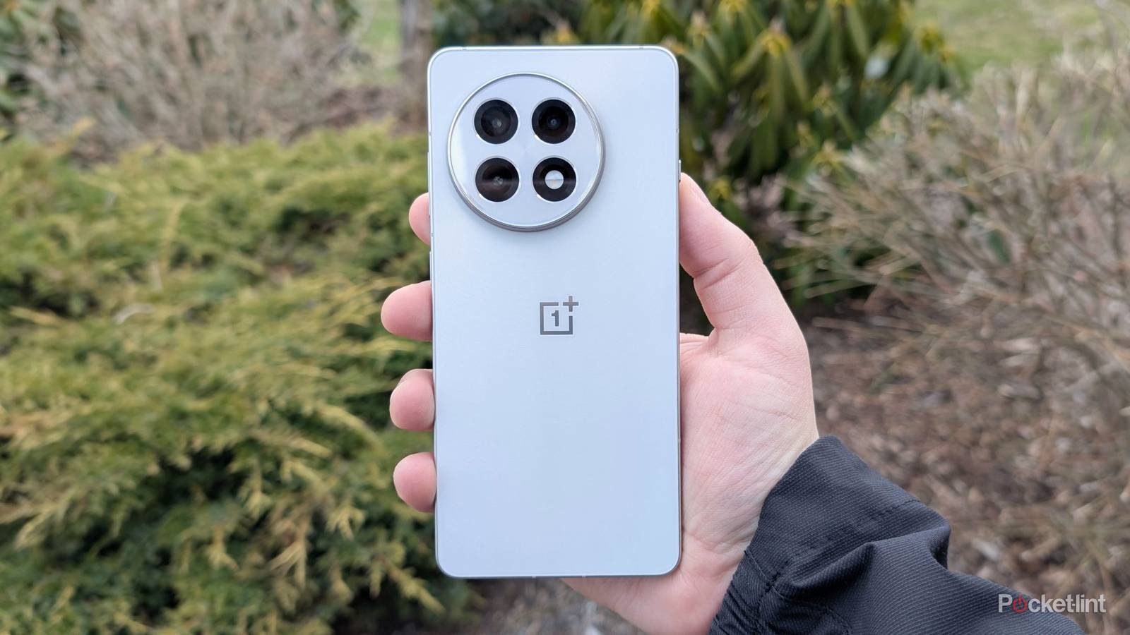 One Plus 3 R 5 things I appreciate about the OnePlus 13R, the new mid-range runner-up
