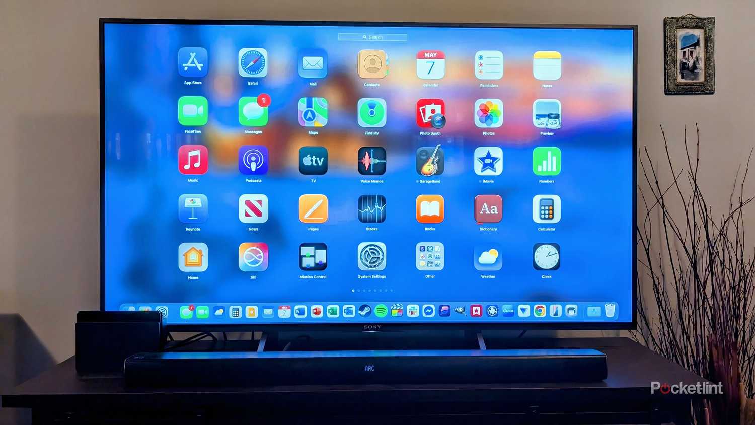 Mirroring a Mac on an Apple TV 4K.