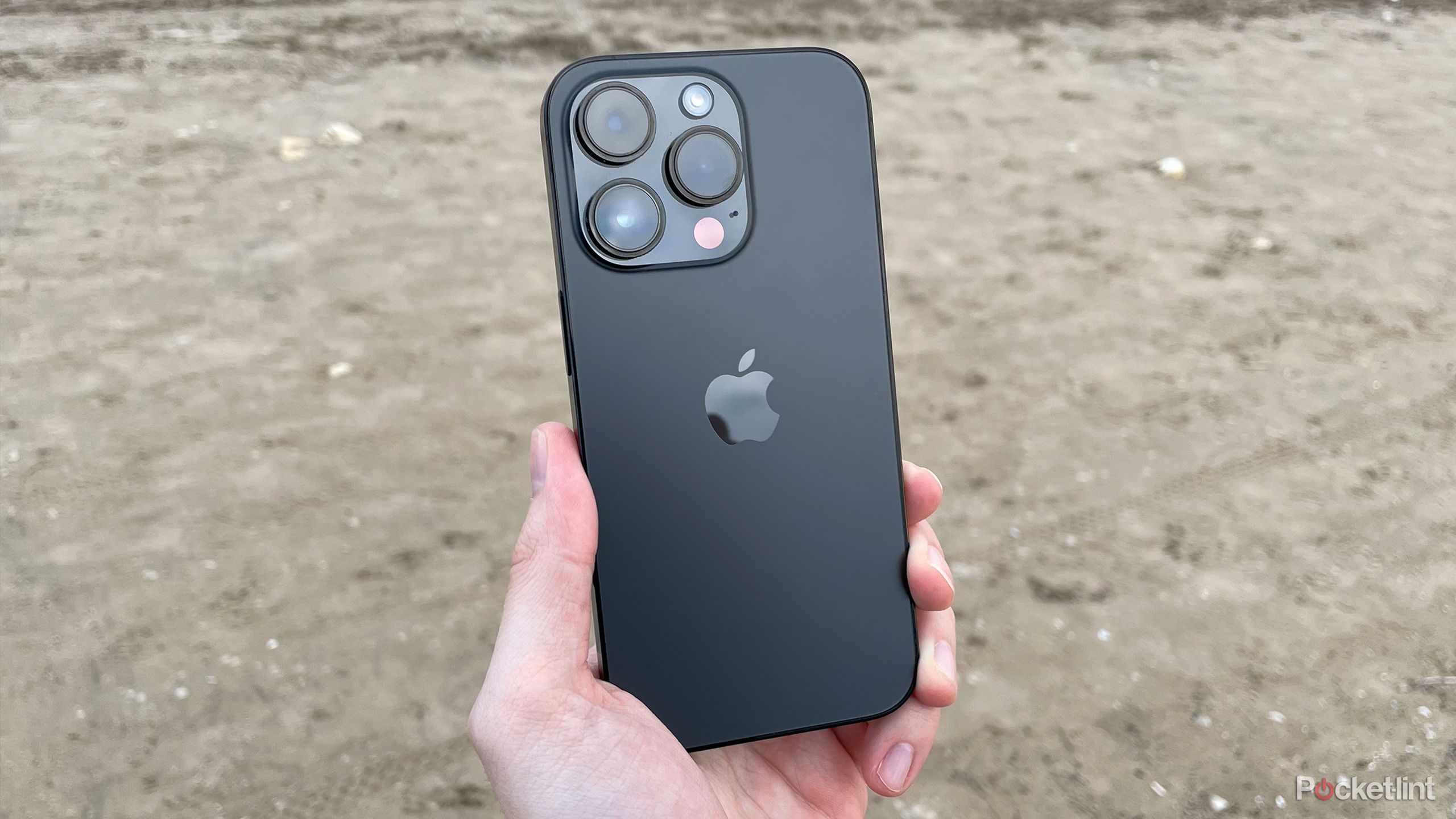 5 reasons I'm still sticking with the iPhone 14 Pro in 2025