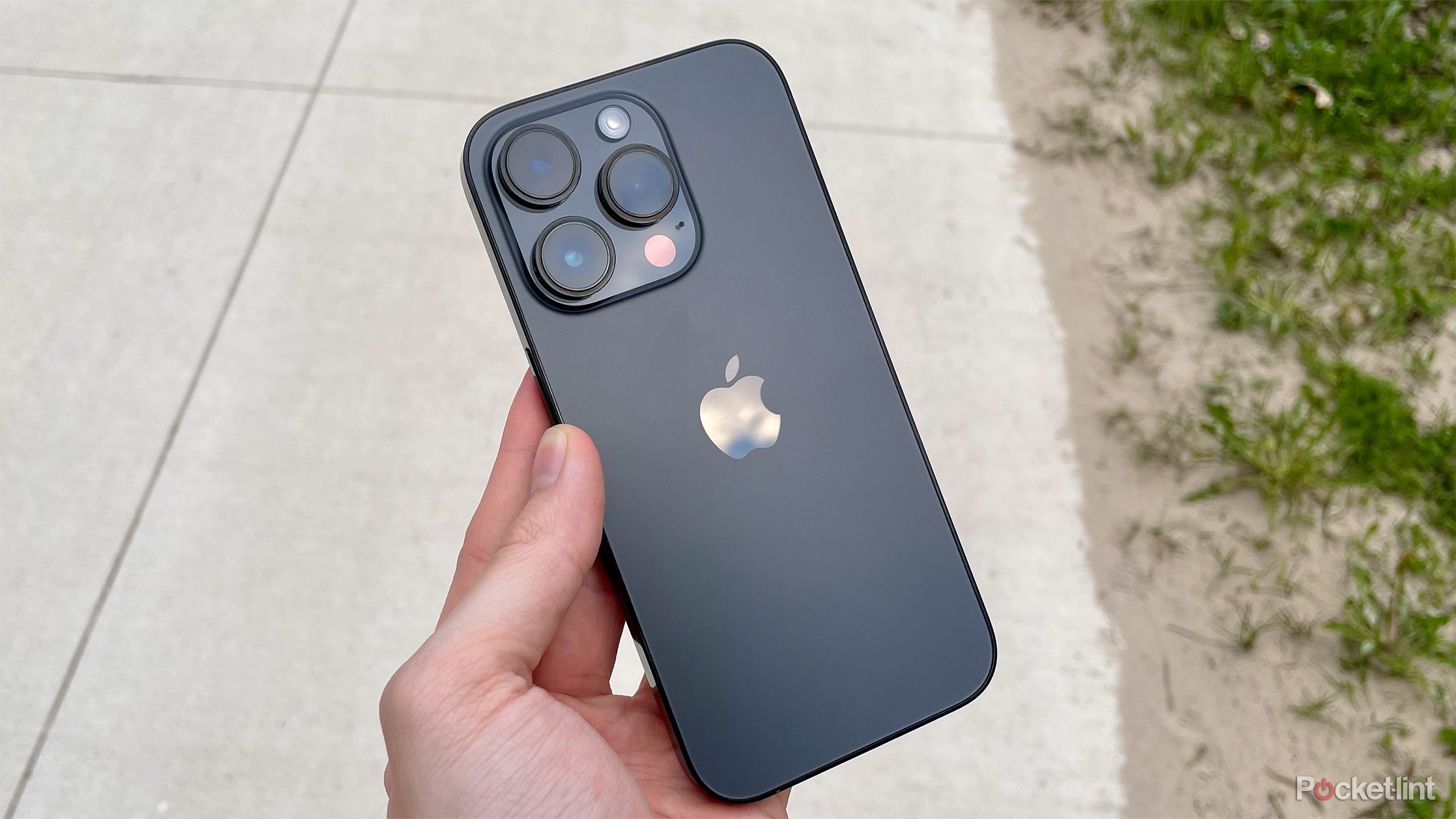 5 reasons I'm still sticking with the iPhone 14 Pro in 2025