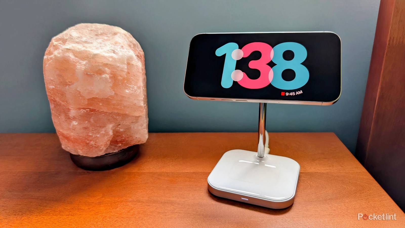 Satechi wireless charger hero image