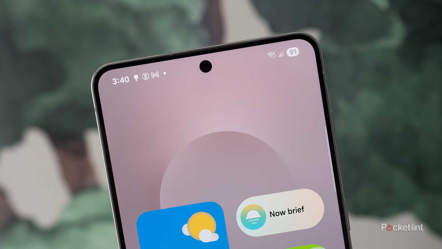 The Galaxy S25 Edge's battery indicator.