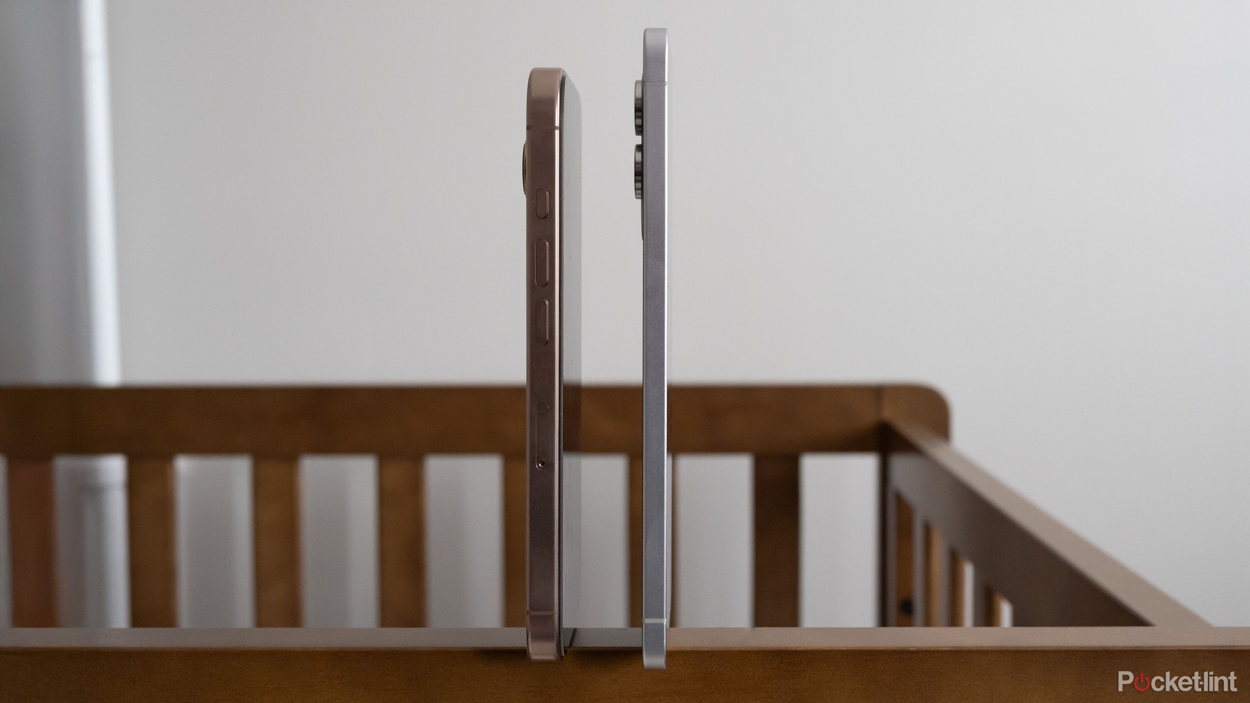 Galaxy S25 Edge and iPhoen 16 Pro
