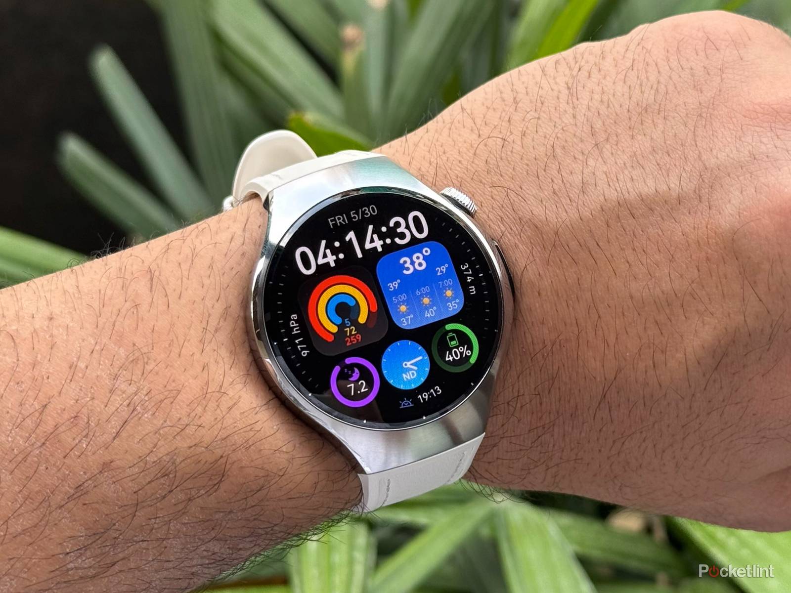 I tested the Pixel Watch against this flagship smartwatch one