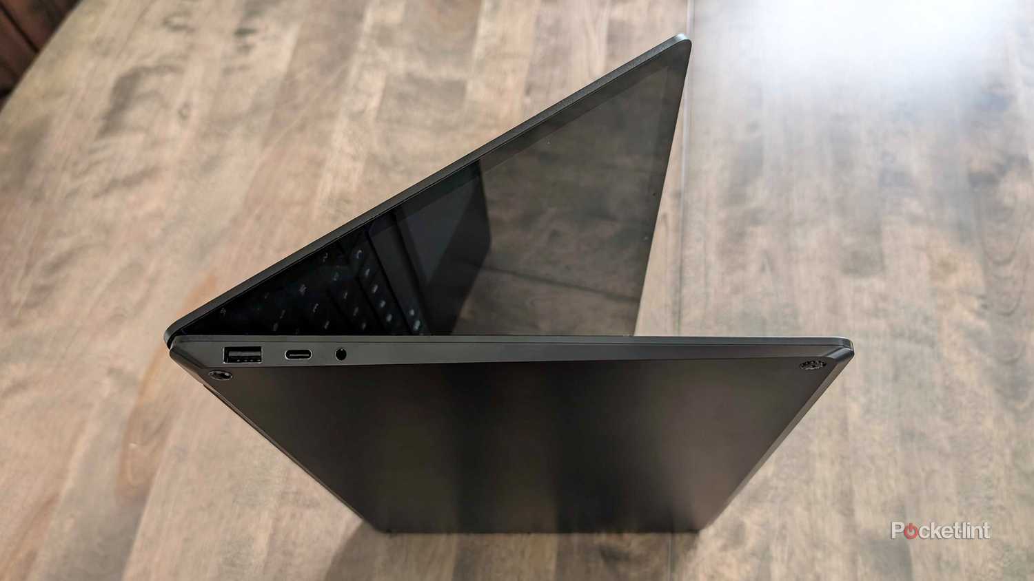 Laptop USB-C port