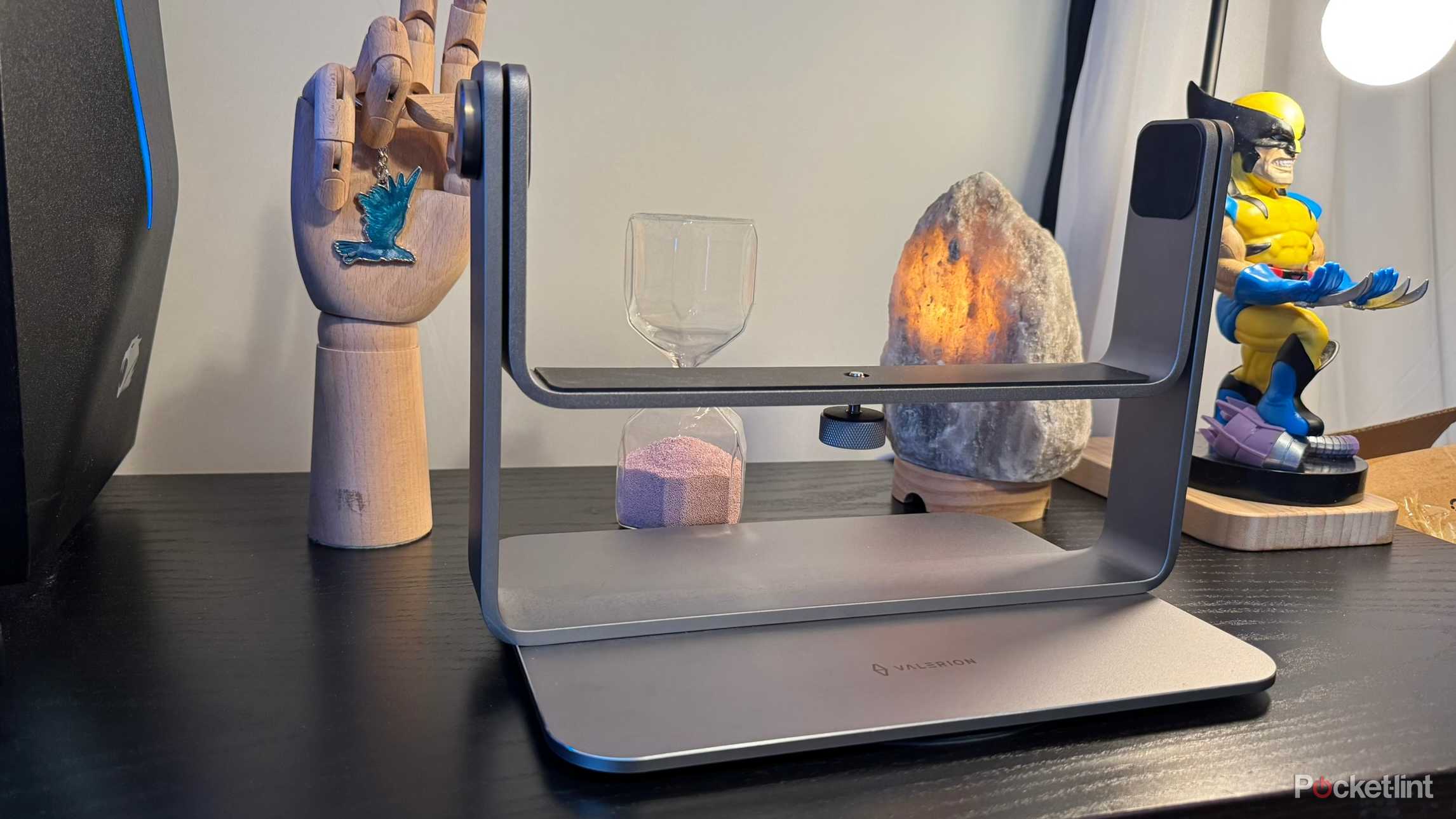 Valerion Stand I finally found a projector that delivers both style and substance