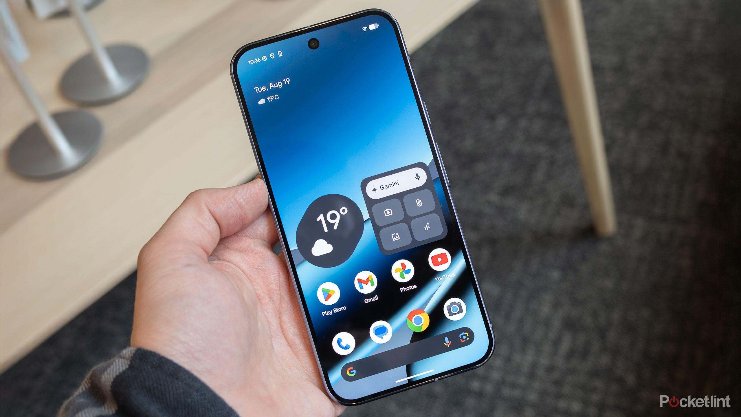 pixel-10-front-screen