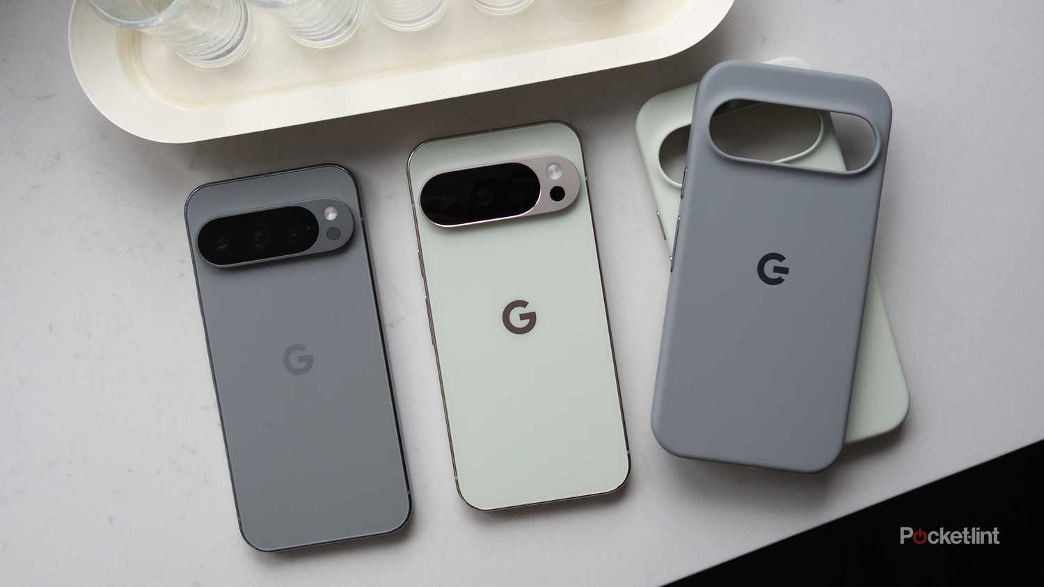 Pixel 10 Pro and Pixel 9 Pro 