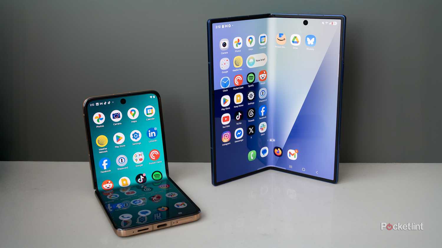 The Razr Ultra (2025) and the Samsung Galaxy Z Fold7.