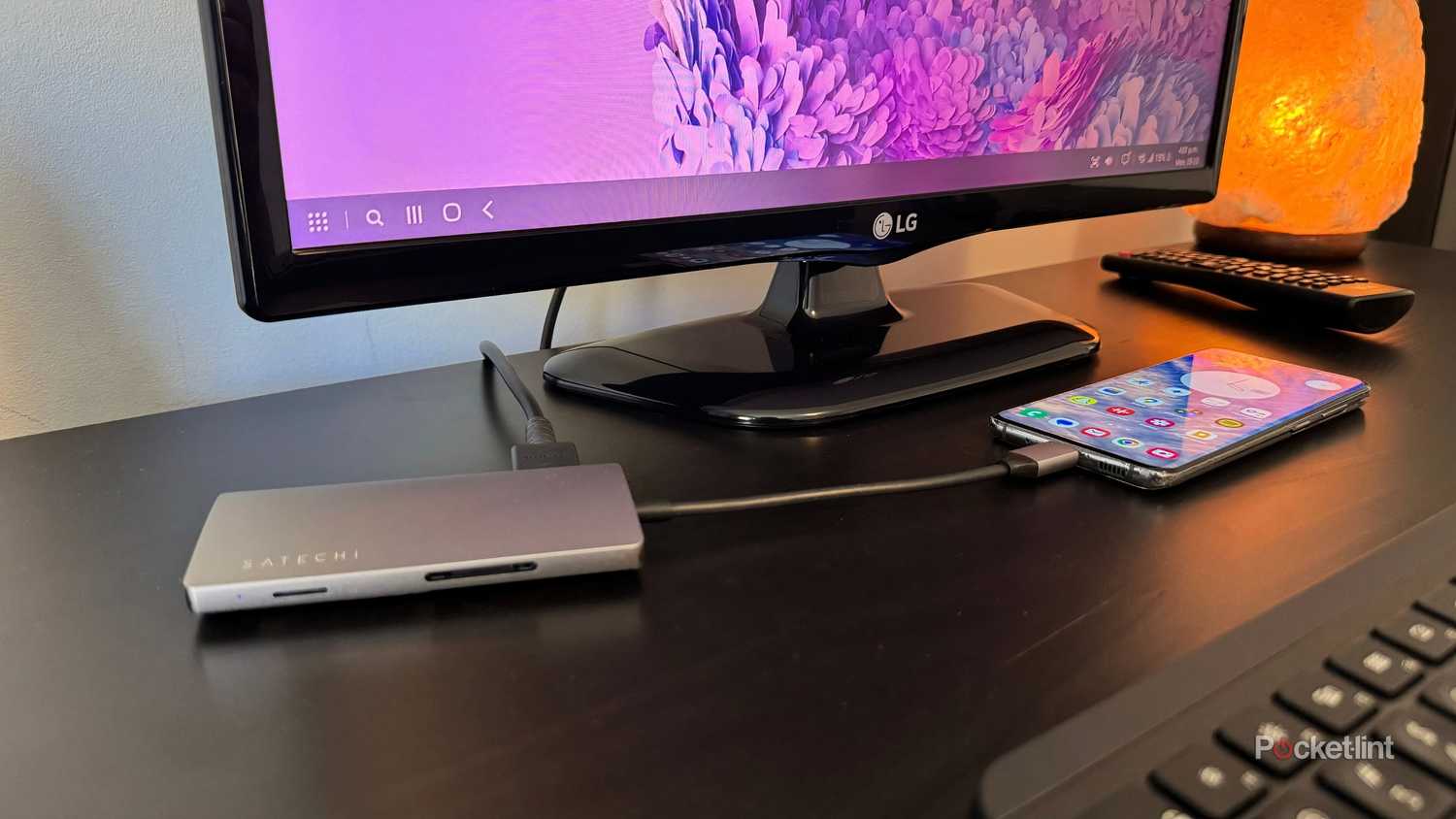 Samsung DeX plugged in